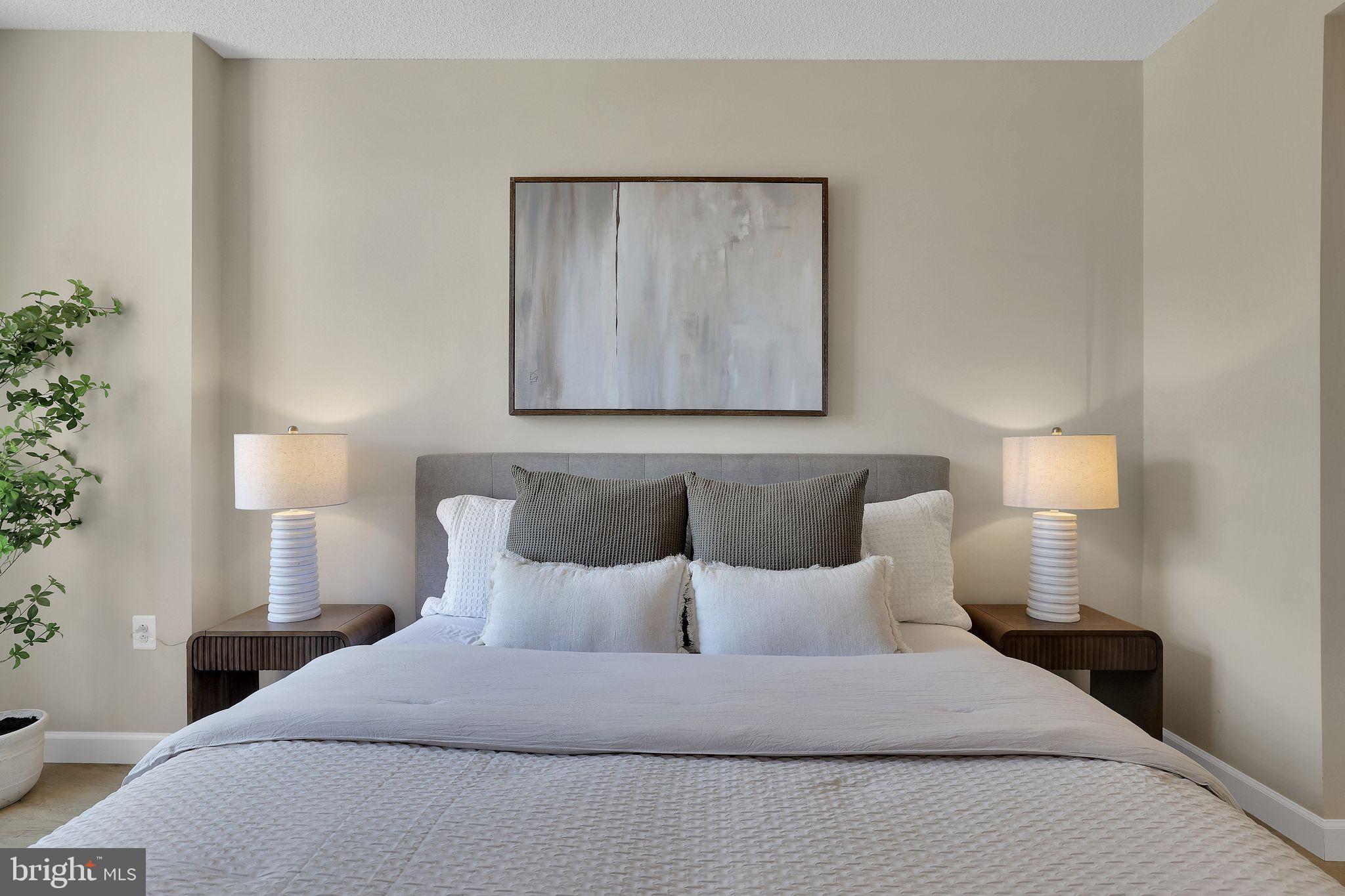 CRYSTAL CITY - Residential