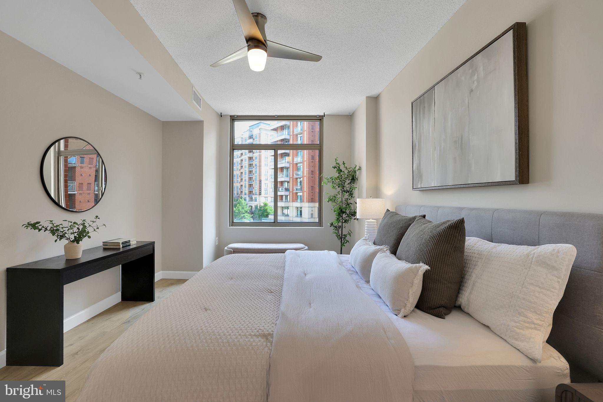 CRYSTAL CITY - Residential