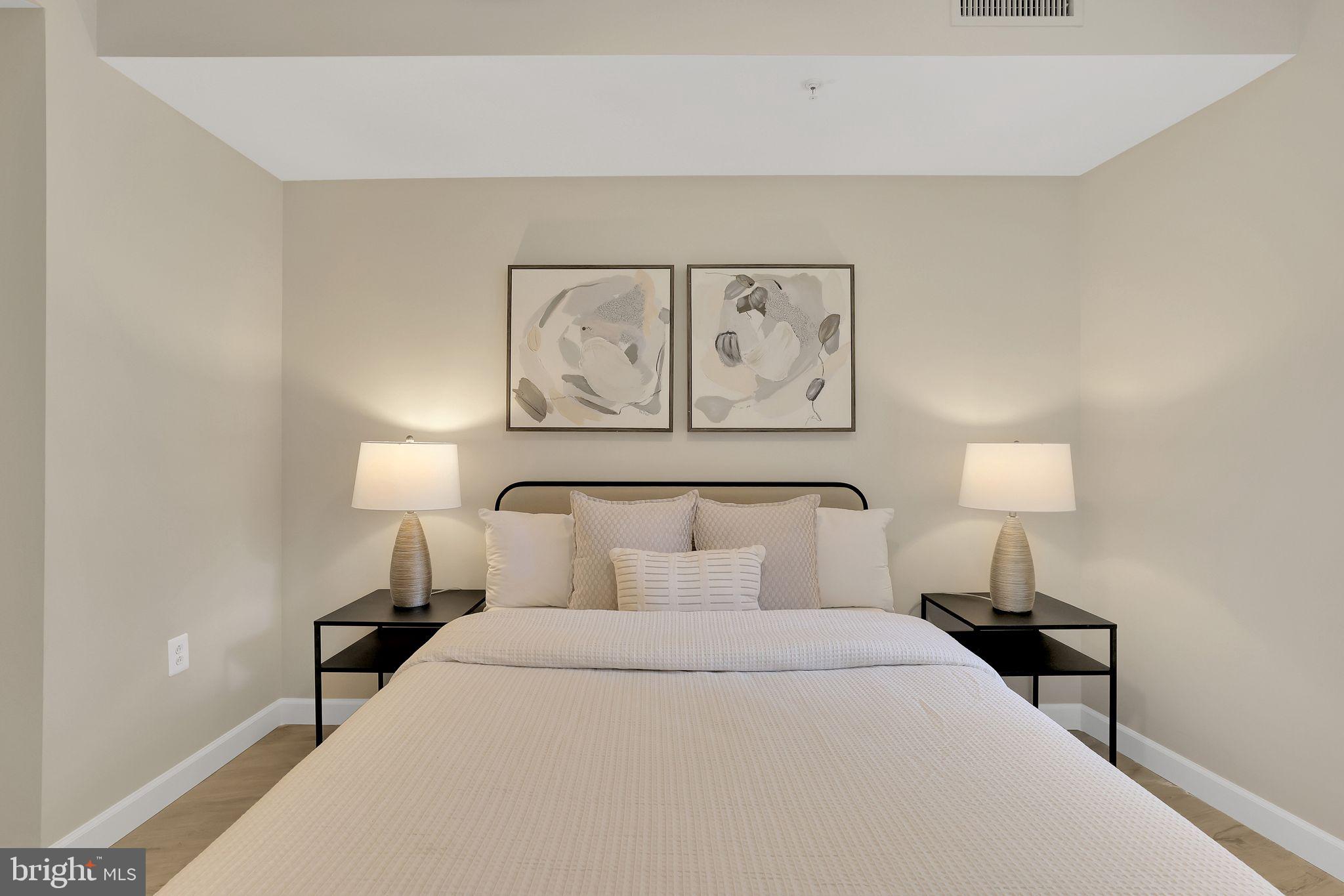 CRYSTAL CITY - Residential