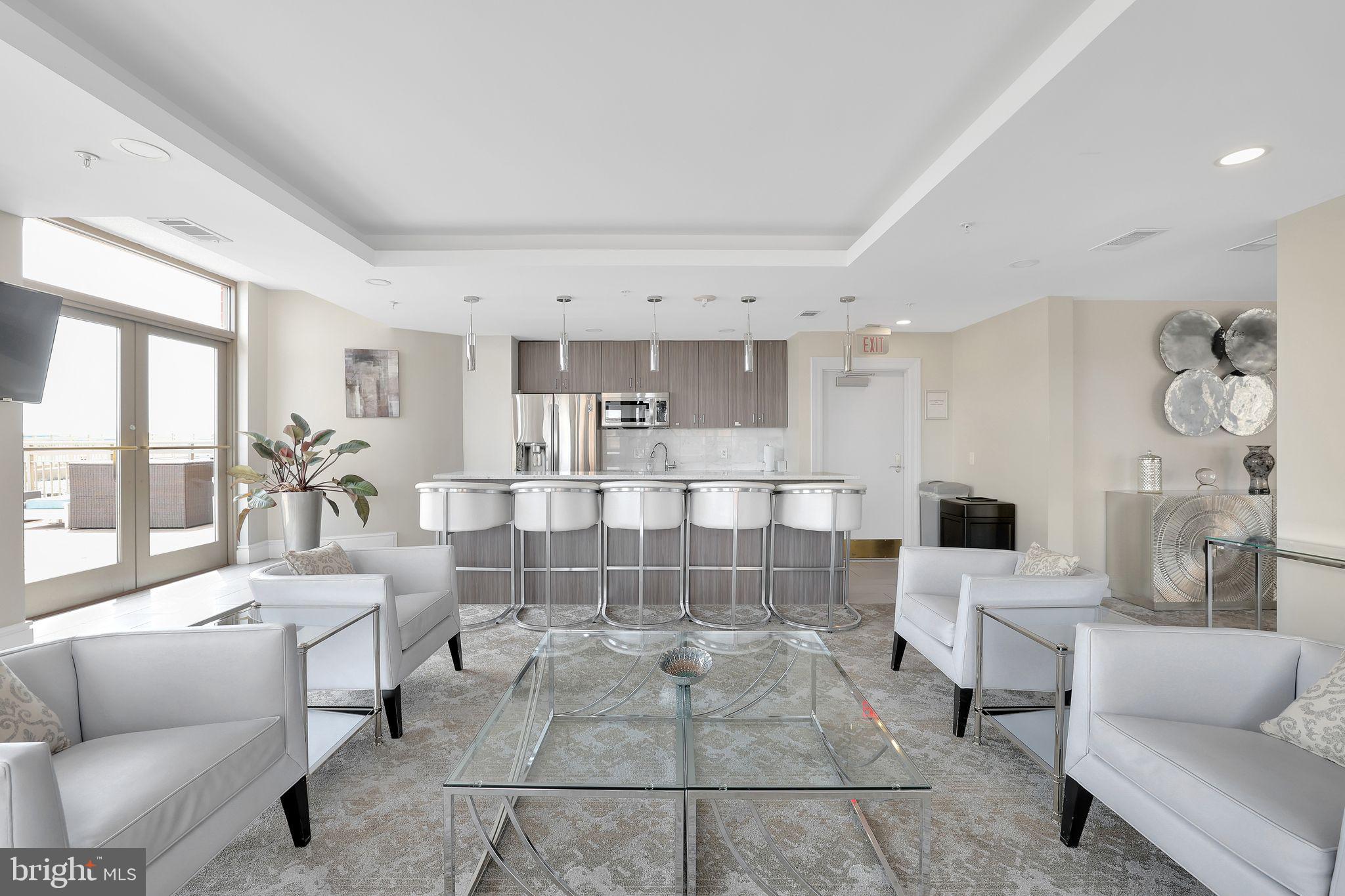 CRYSTAL CITY - Residential