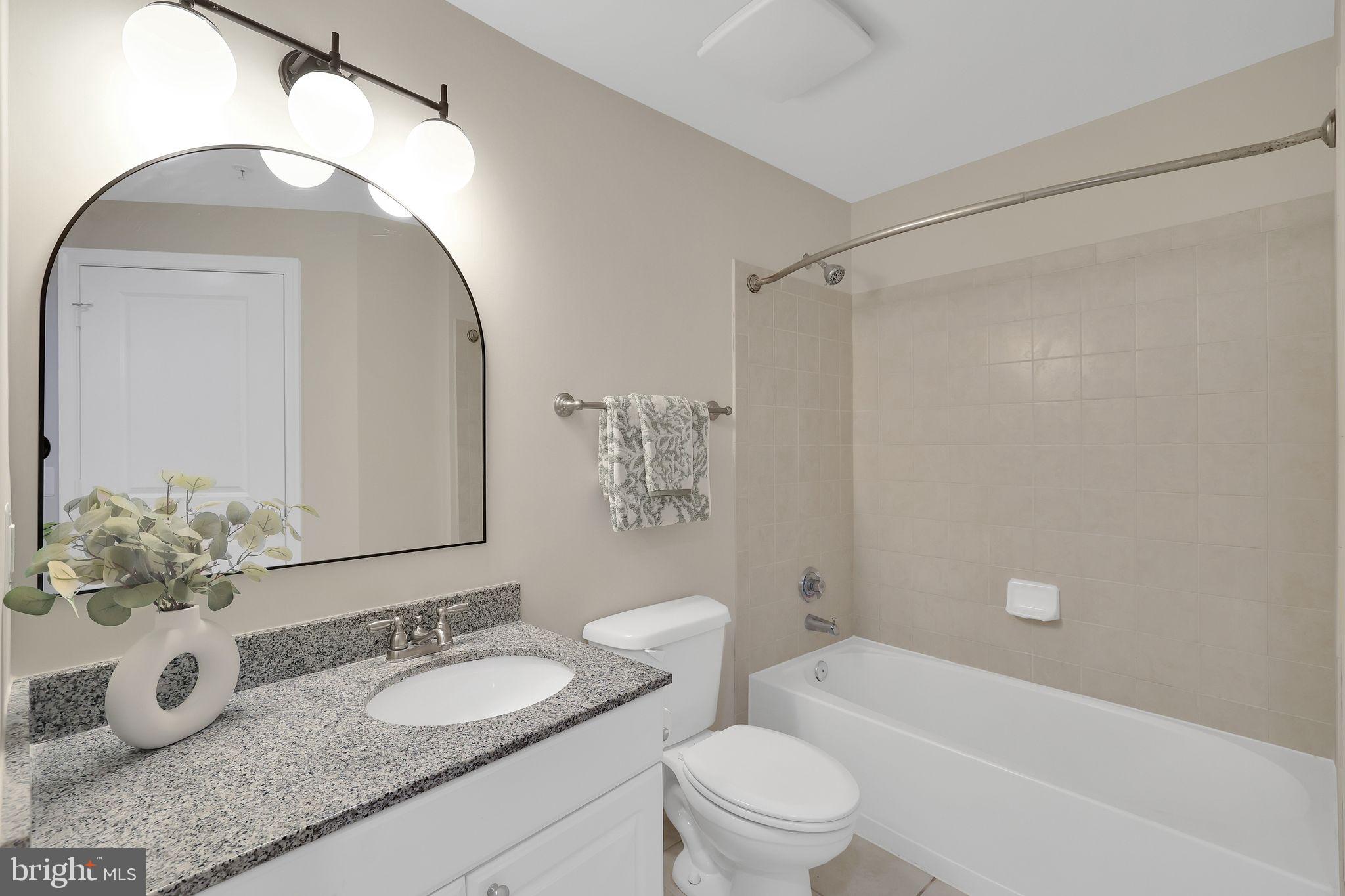 CRYSTAL CITY - Residential