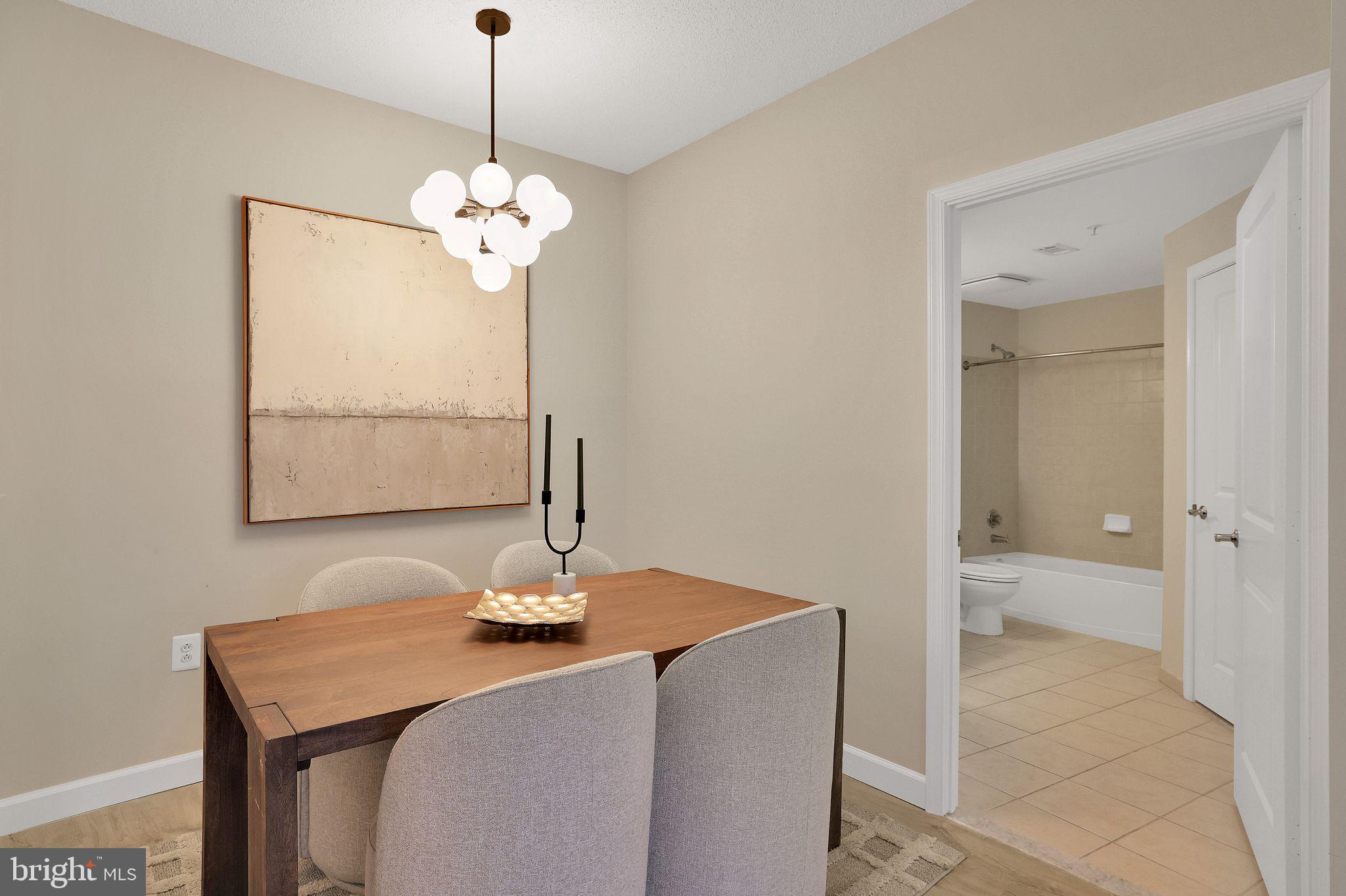 CRYSTAL CITY - Residential