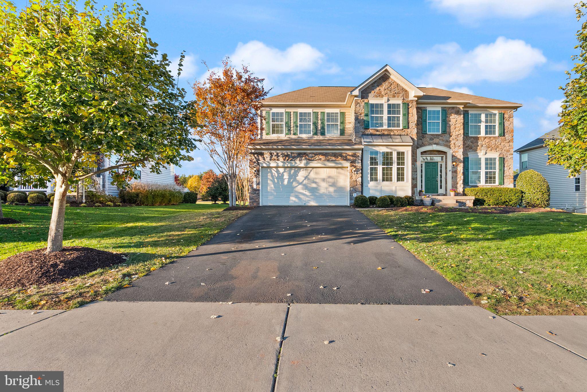 BRIARFIELD ESTATES - Residential