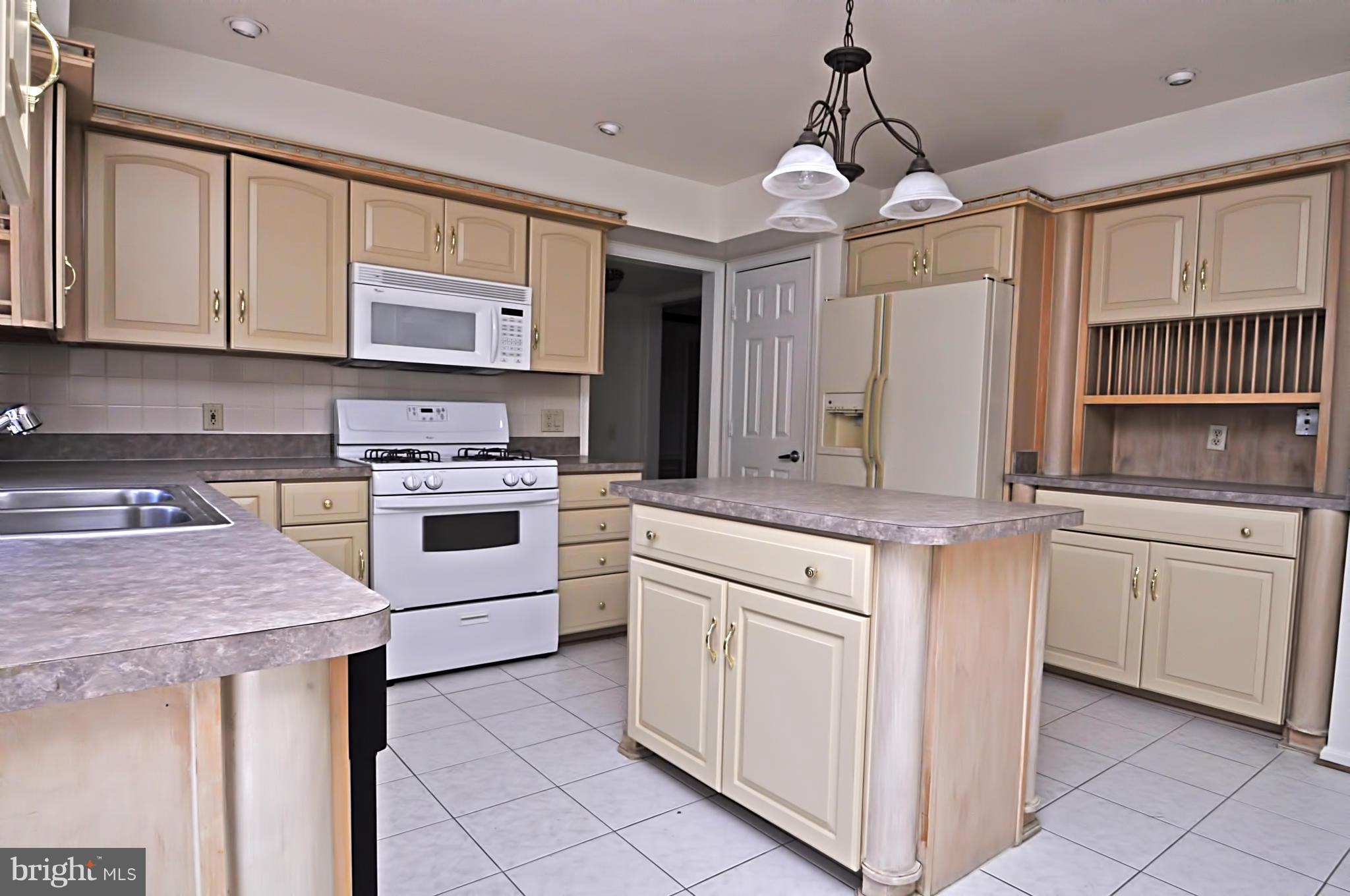 ENGLAND RUN - Residential Lease