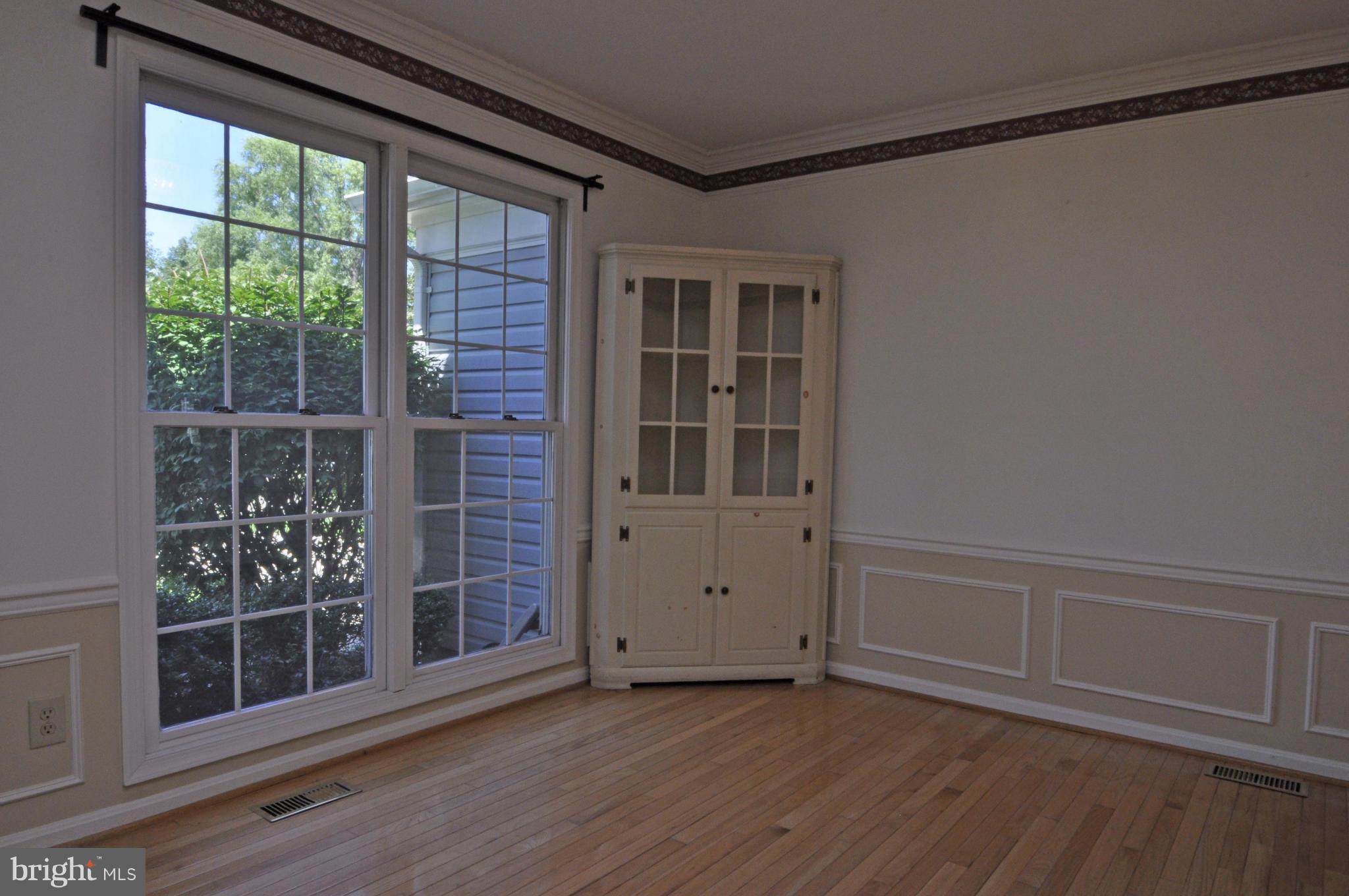 ENGLAND RUN - Residential Lease