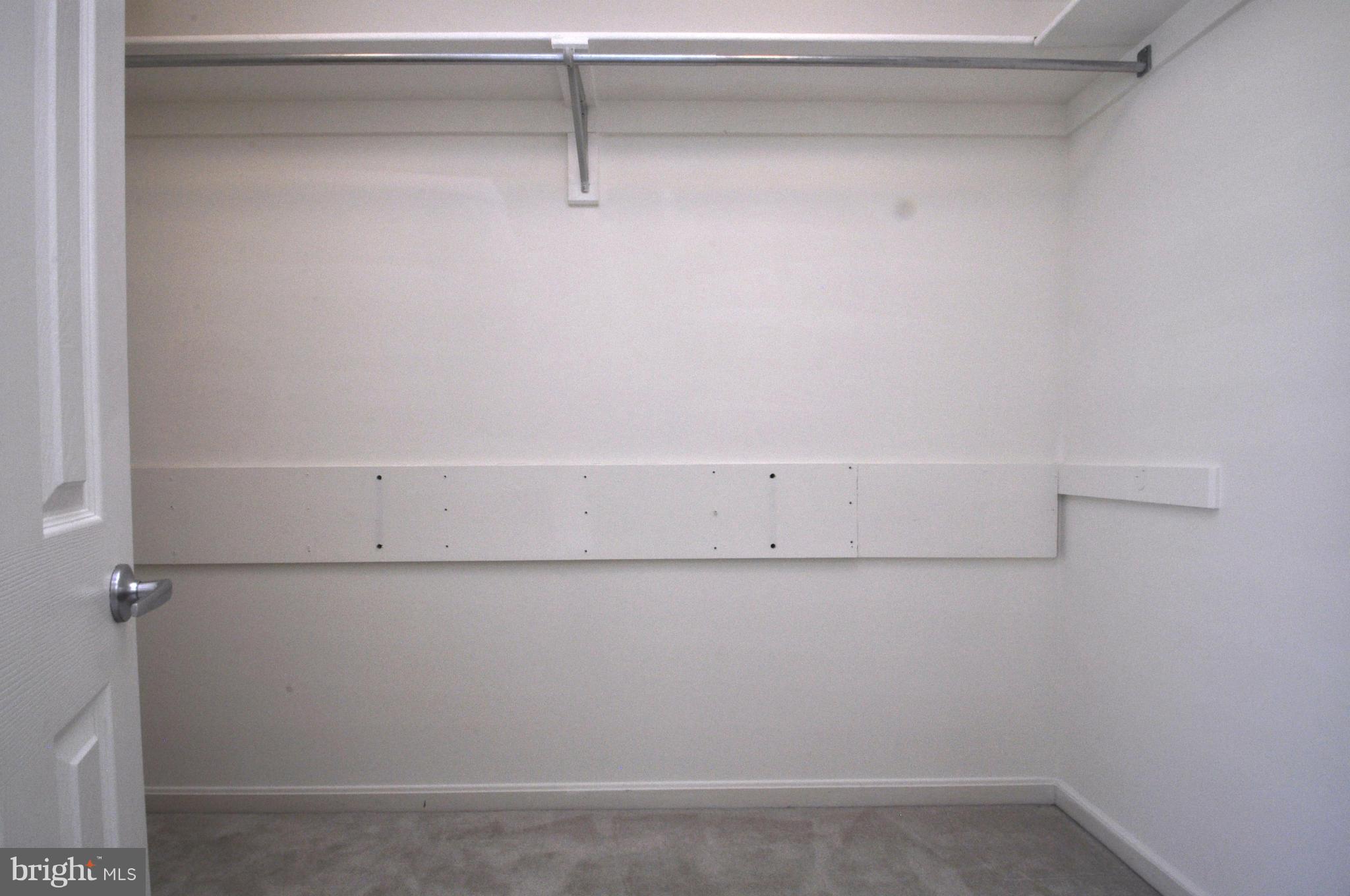 ENGLAND RUN - Residential Lease