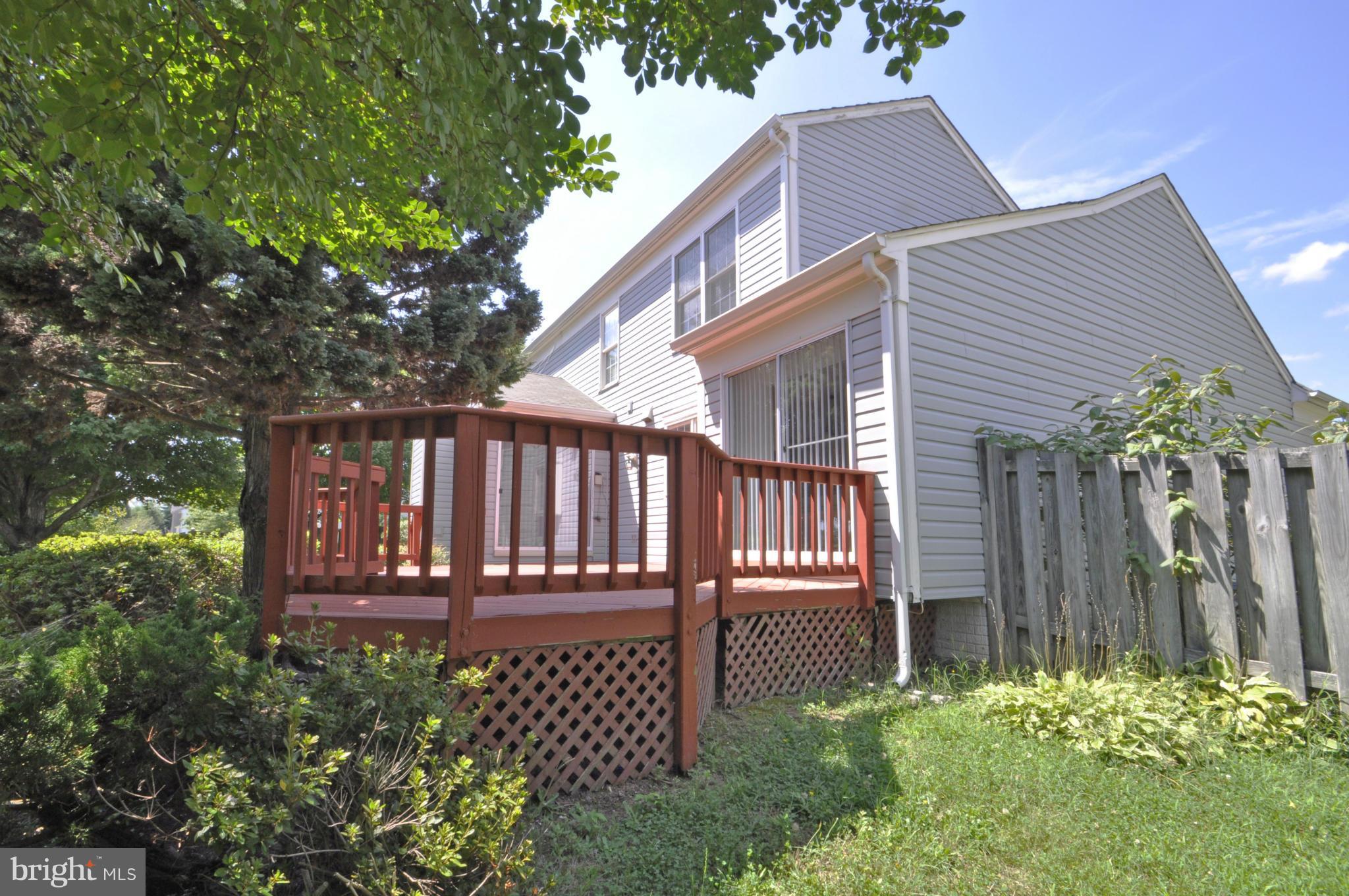 ENGLAND RUN - Residential Lease