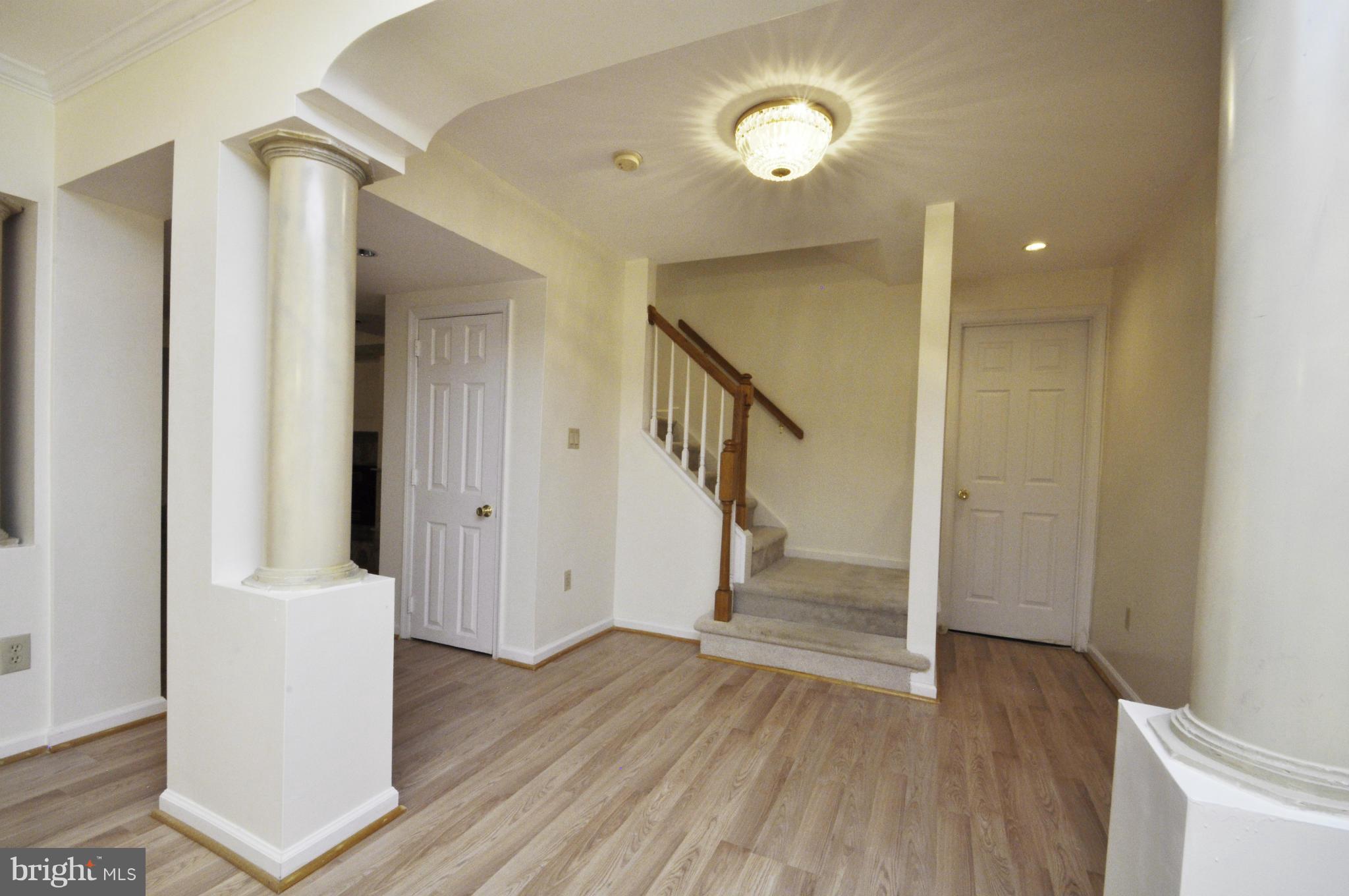 ENGLAND RUN - Residential Lease