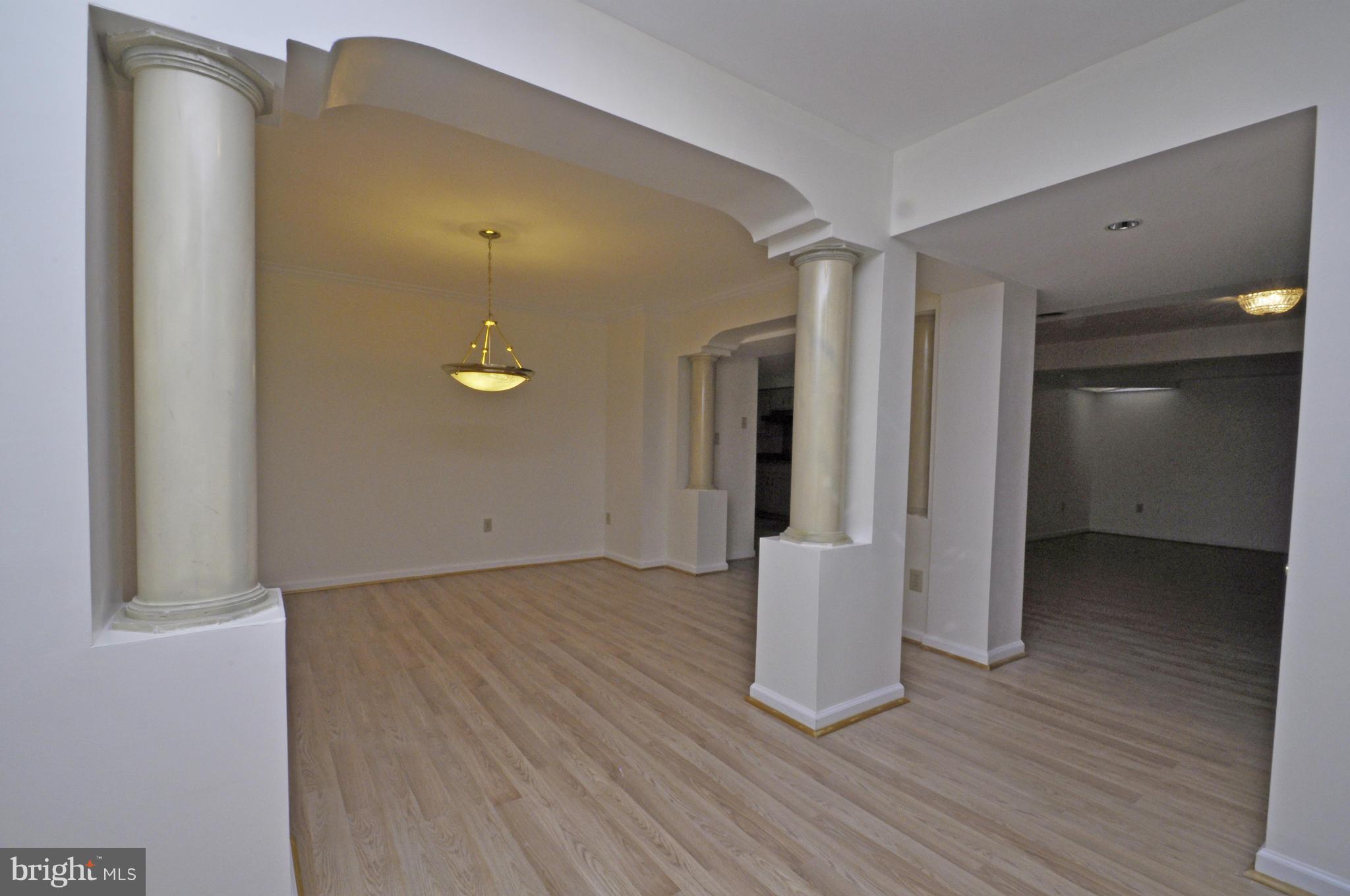 ENGLAND RUN - Residential Lease