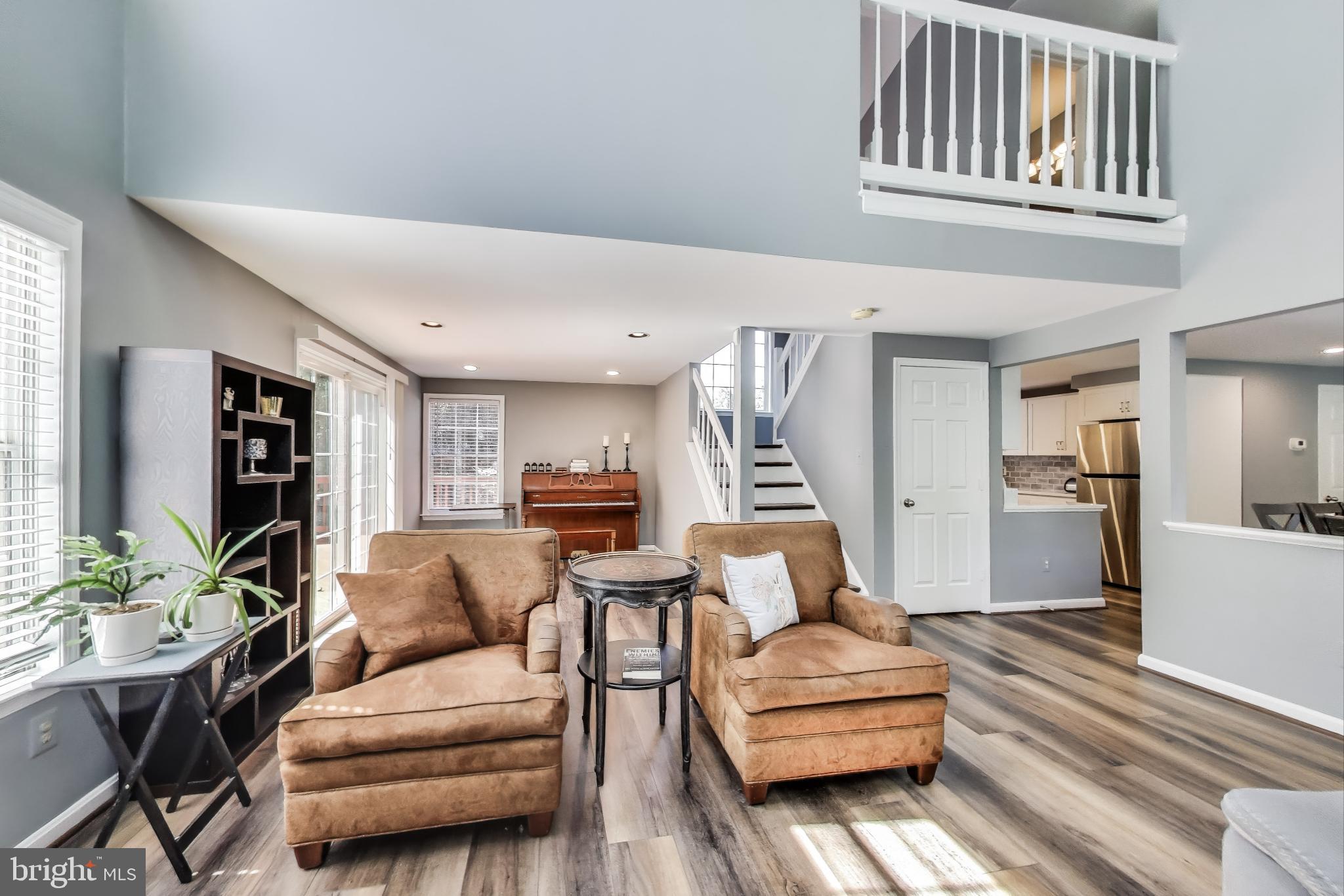 7472 CROSS GATE LANE