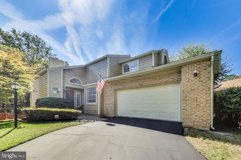 7472 CROSS GATE LANE ALEXANDRIA VA 22315