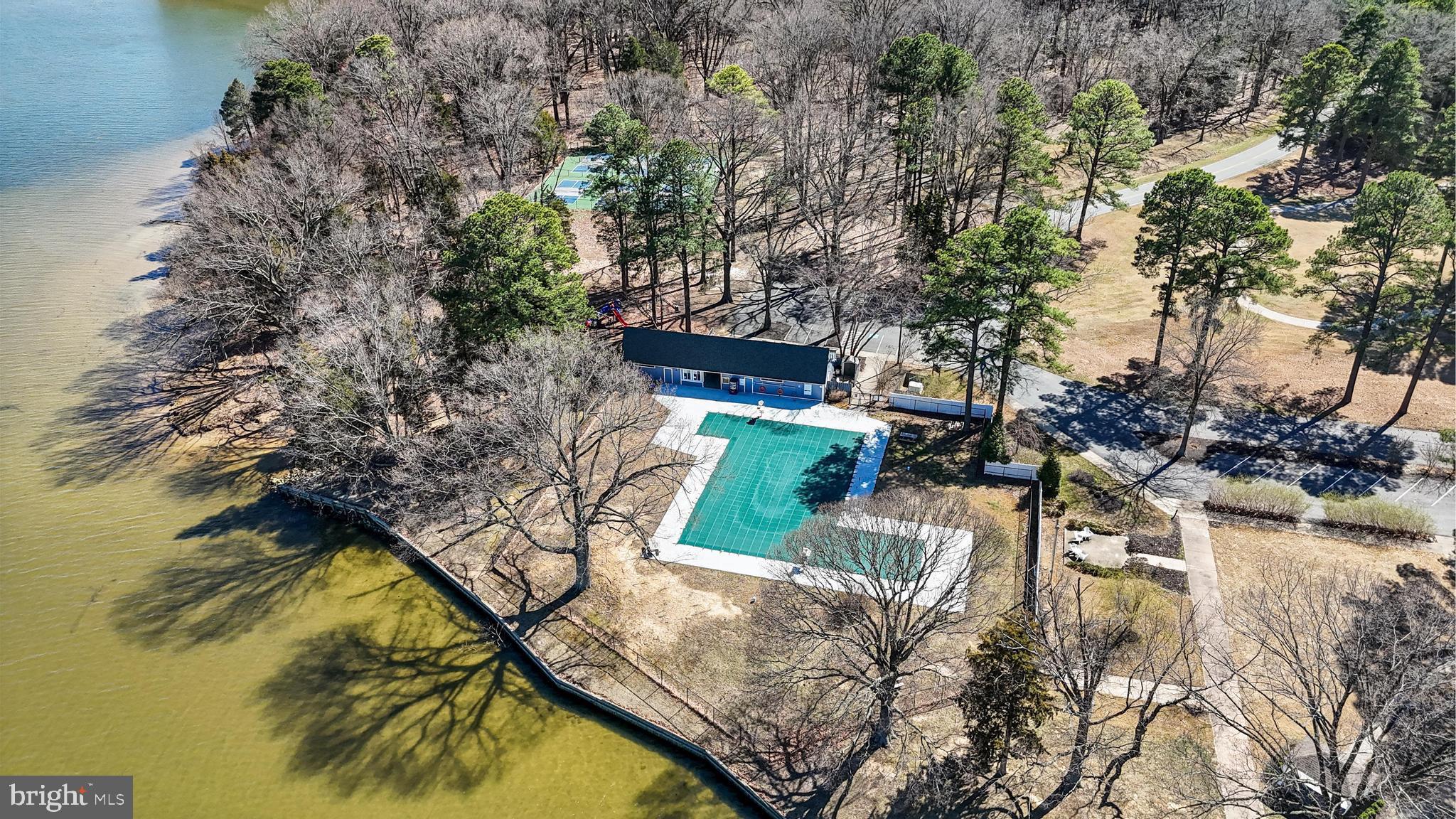 SWAN POINT - Residential