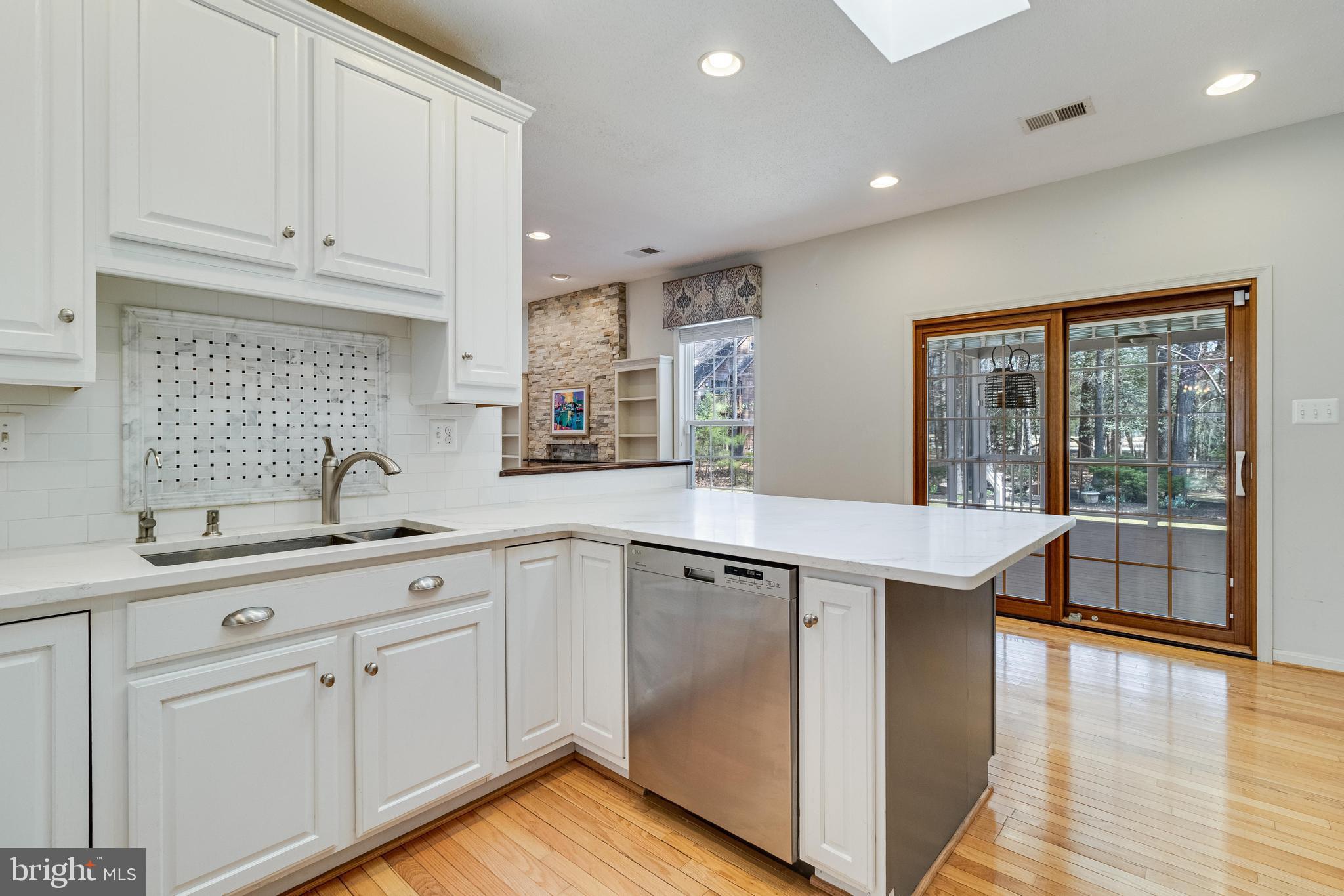 SWAN POINT - Residential