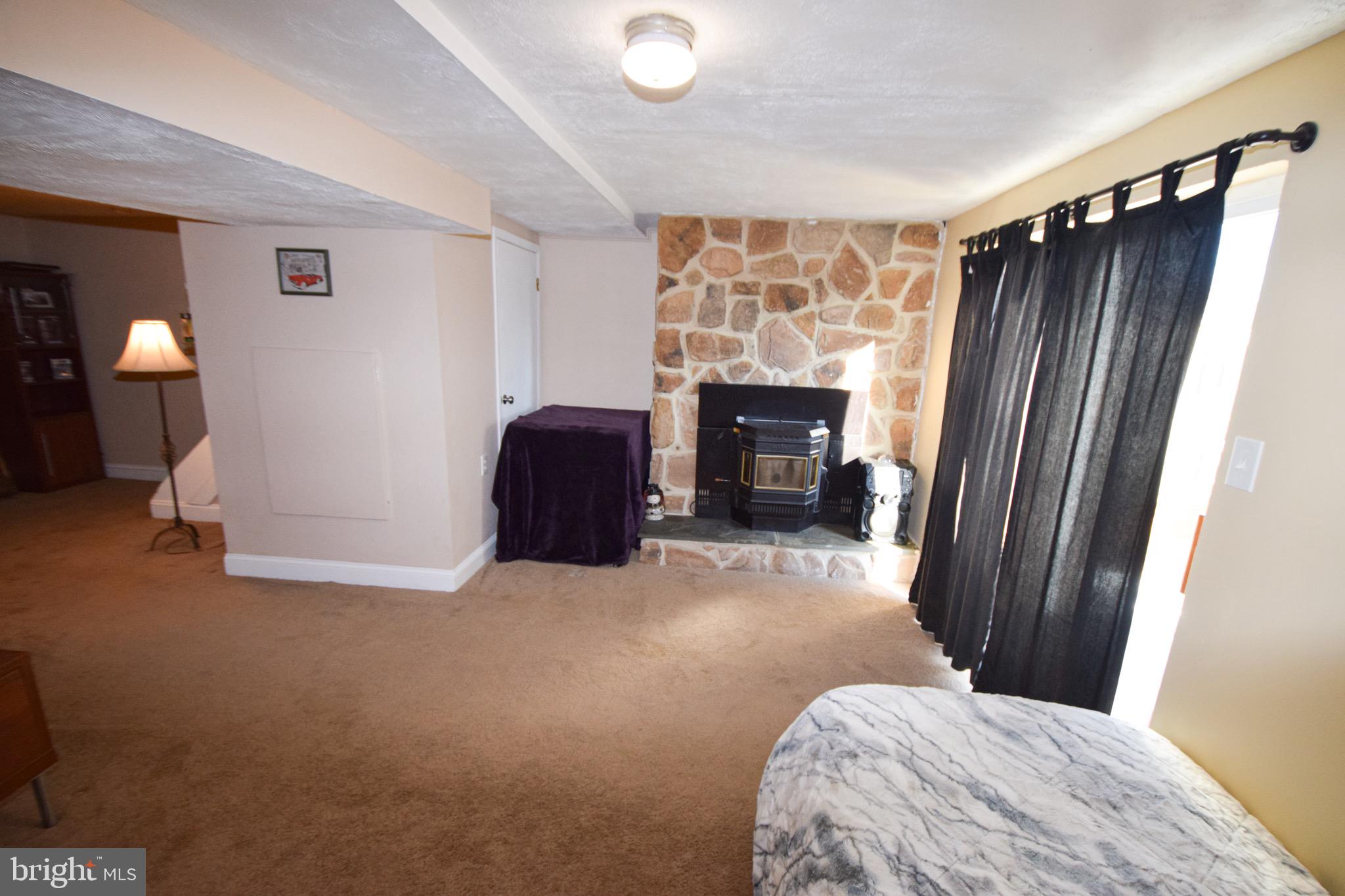 HARFORD SQUARE - Residential