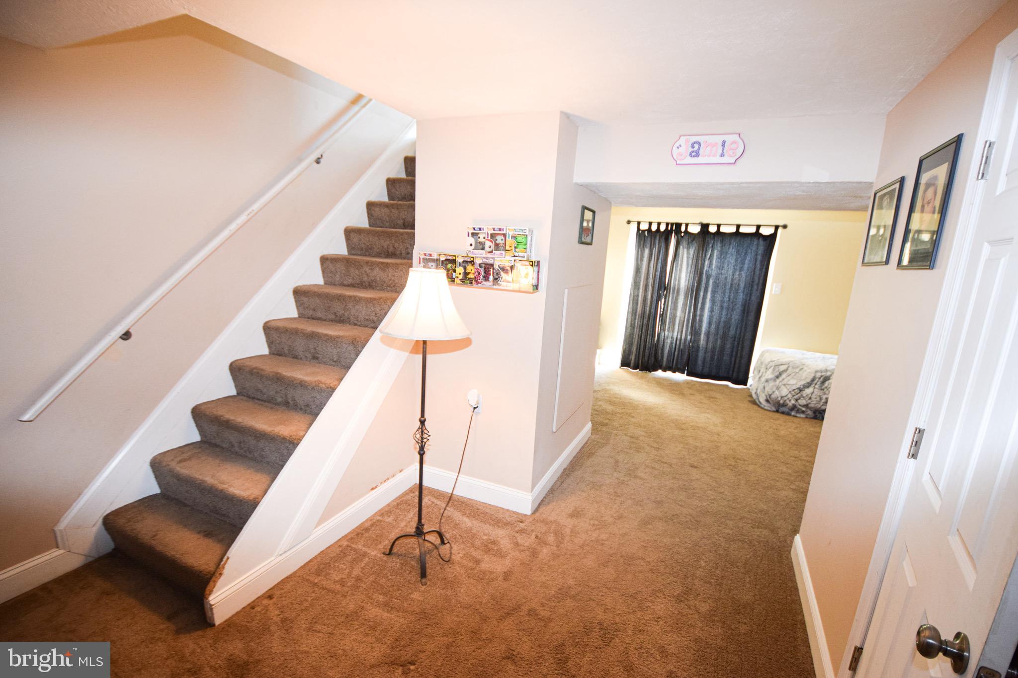 HARFORD SQUARE - Residential