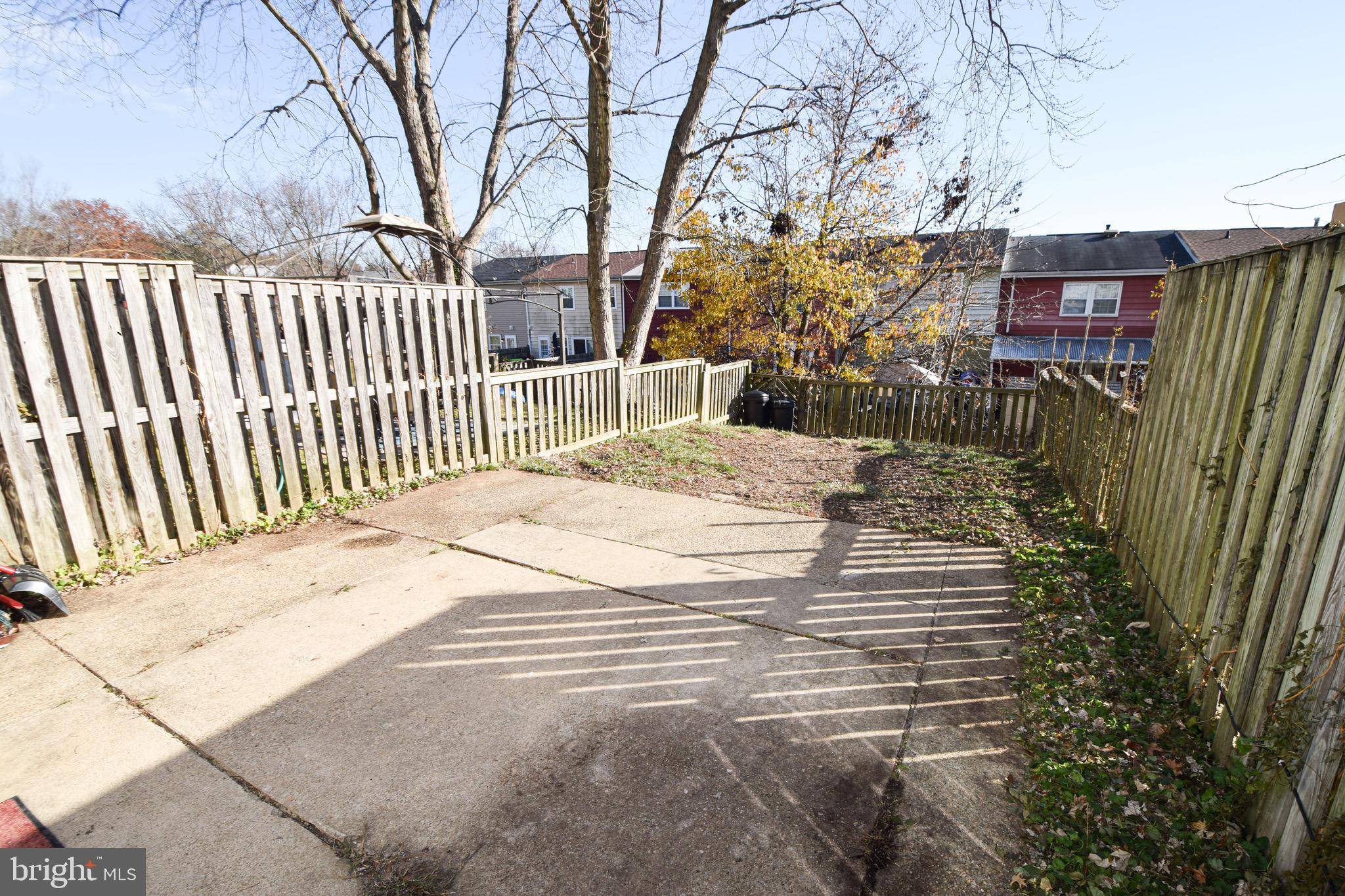 HARFORD SQUARE - Residential