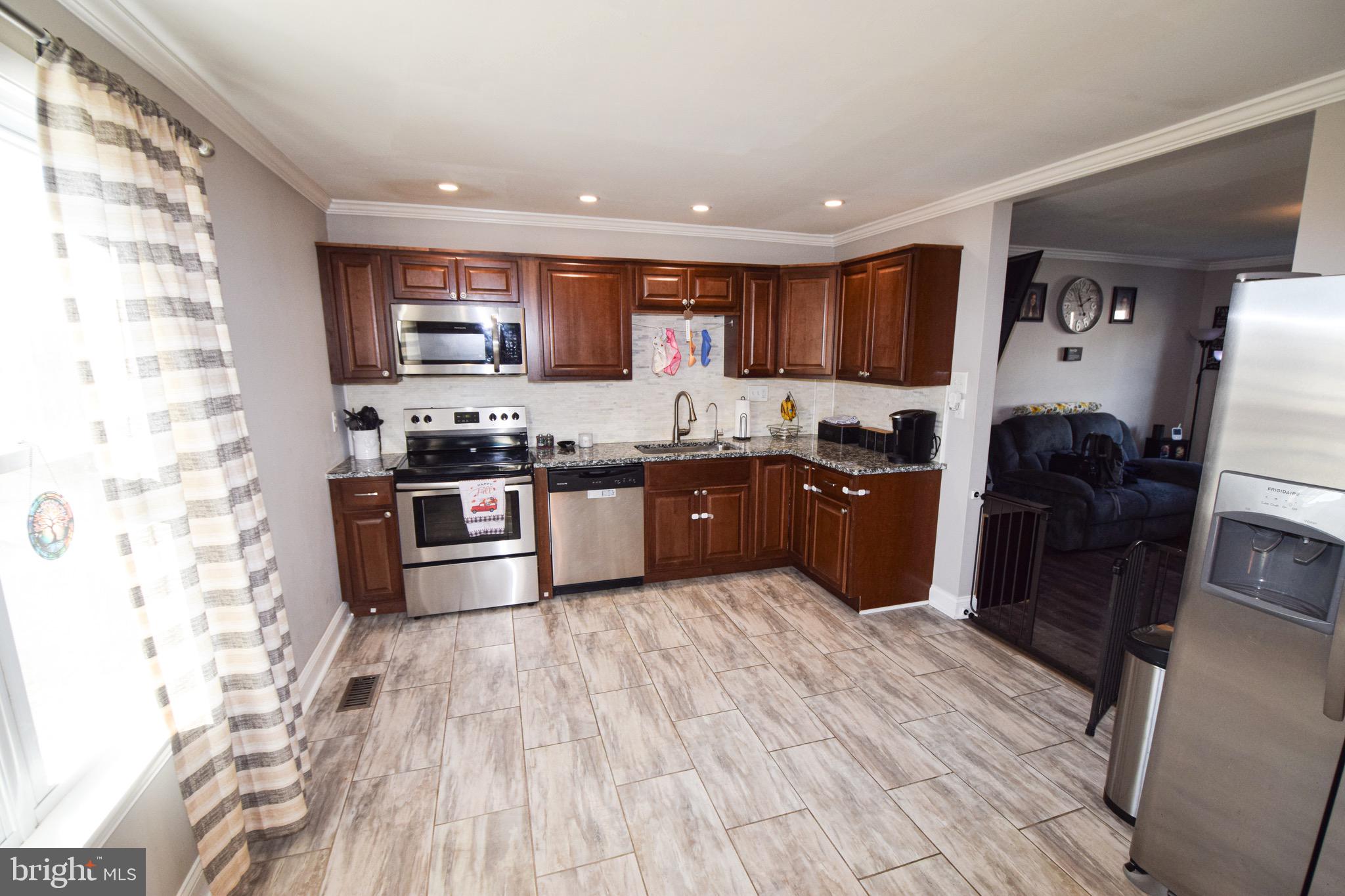 HARFORD SQUARE - Residential