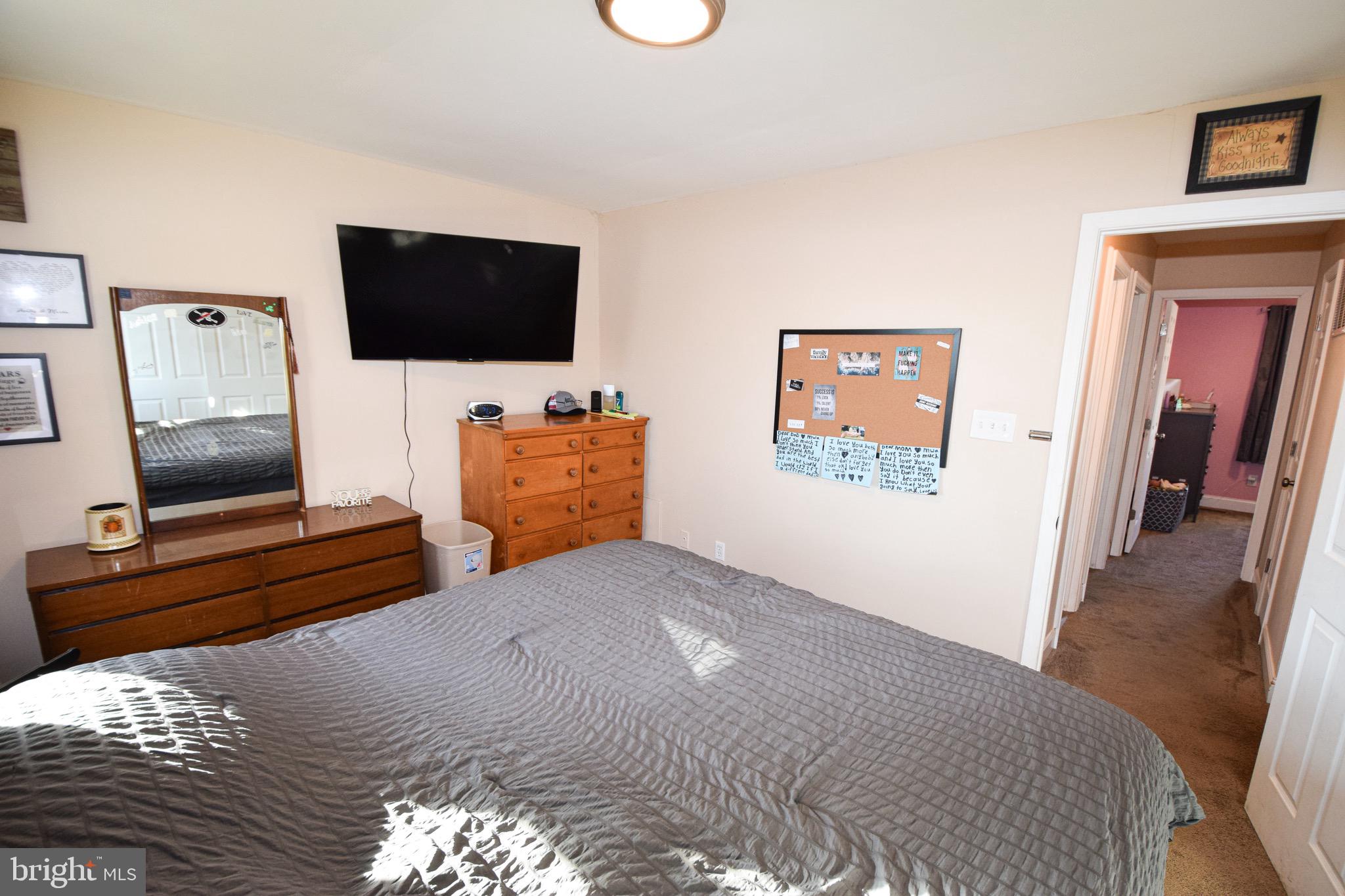 HARFORD SQUARE - Residential