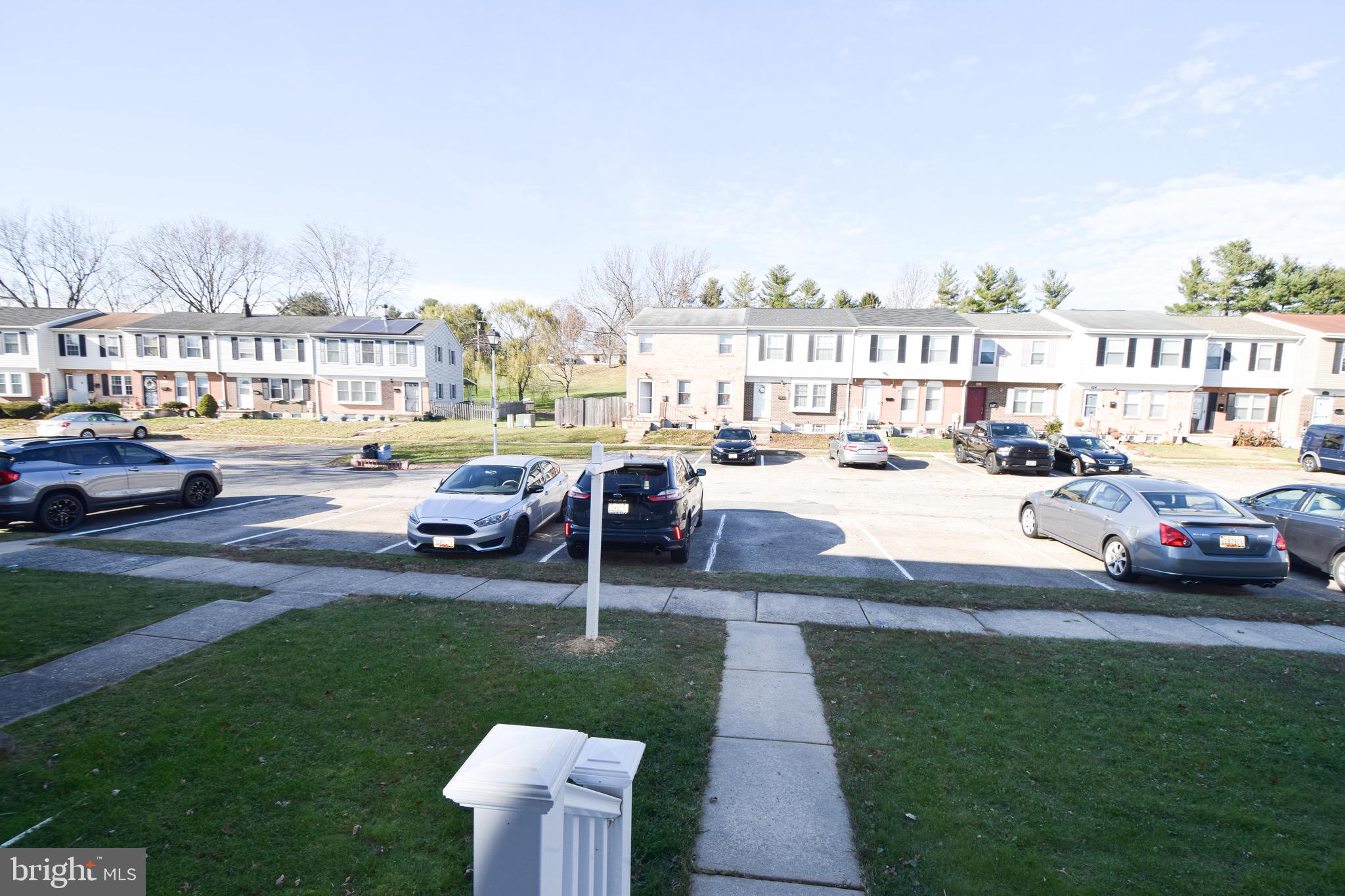 HARFORD SQUARE - Residential