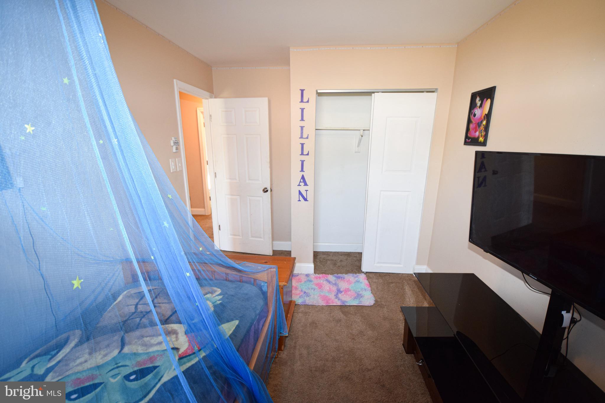 HARFORD SQUARE - Residential