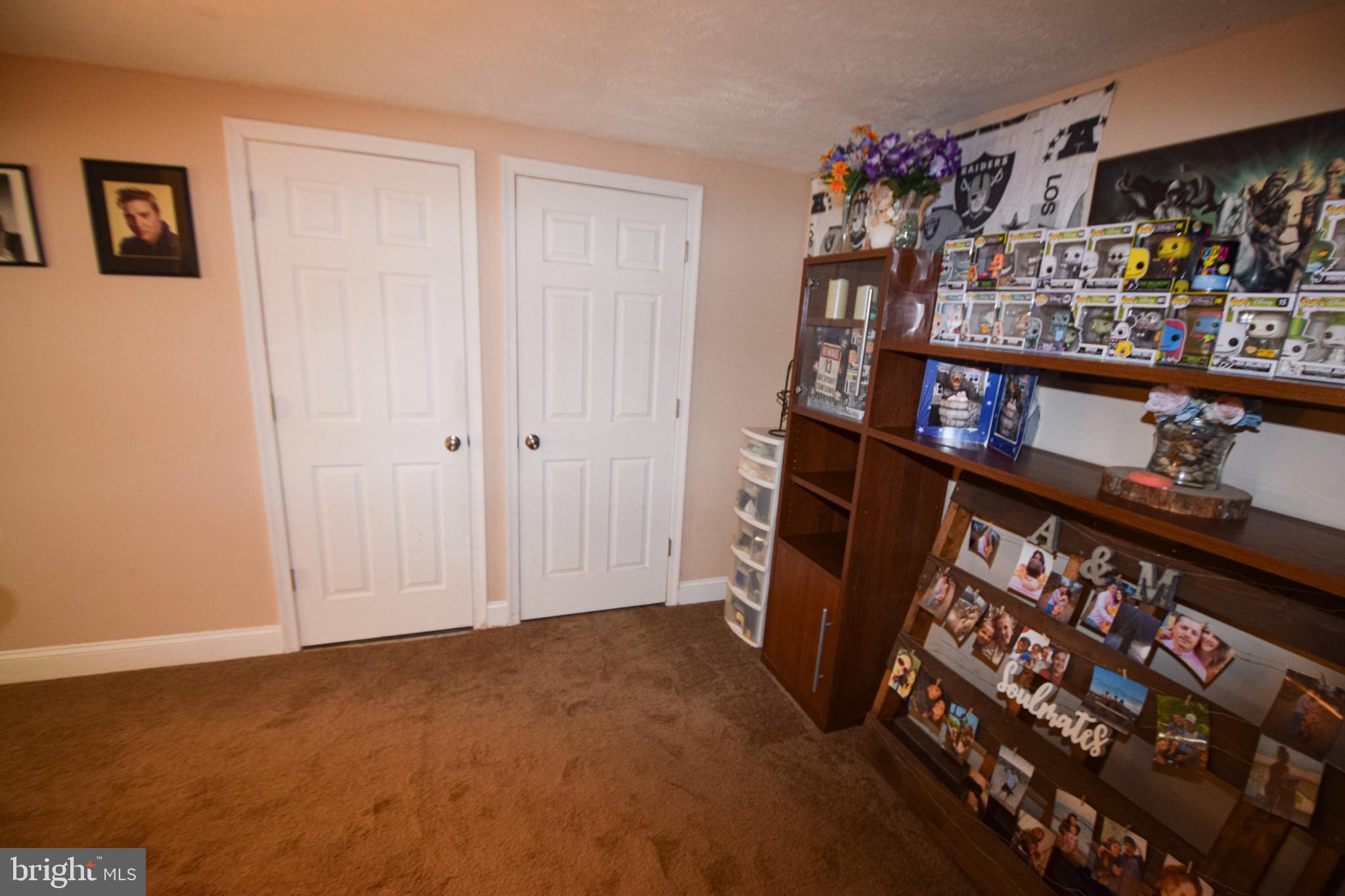 HARFORD SQUARE - Residential