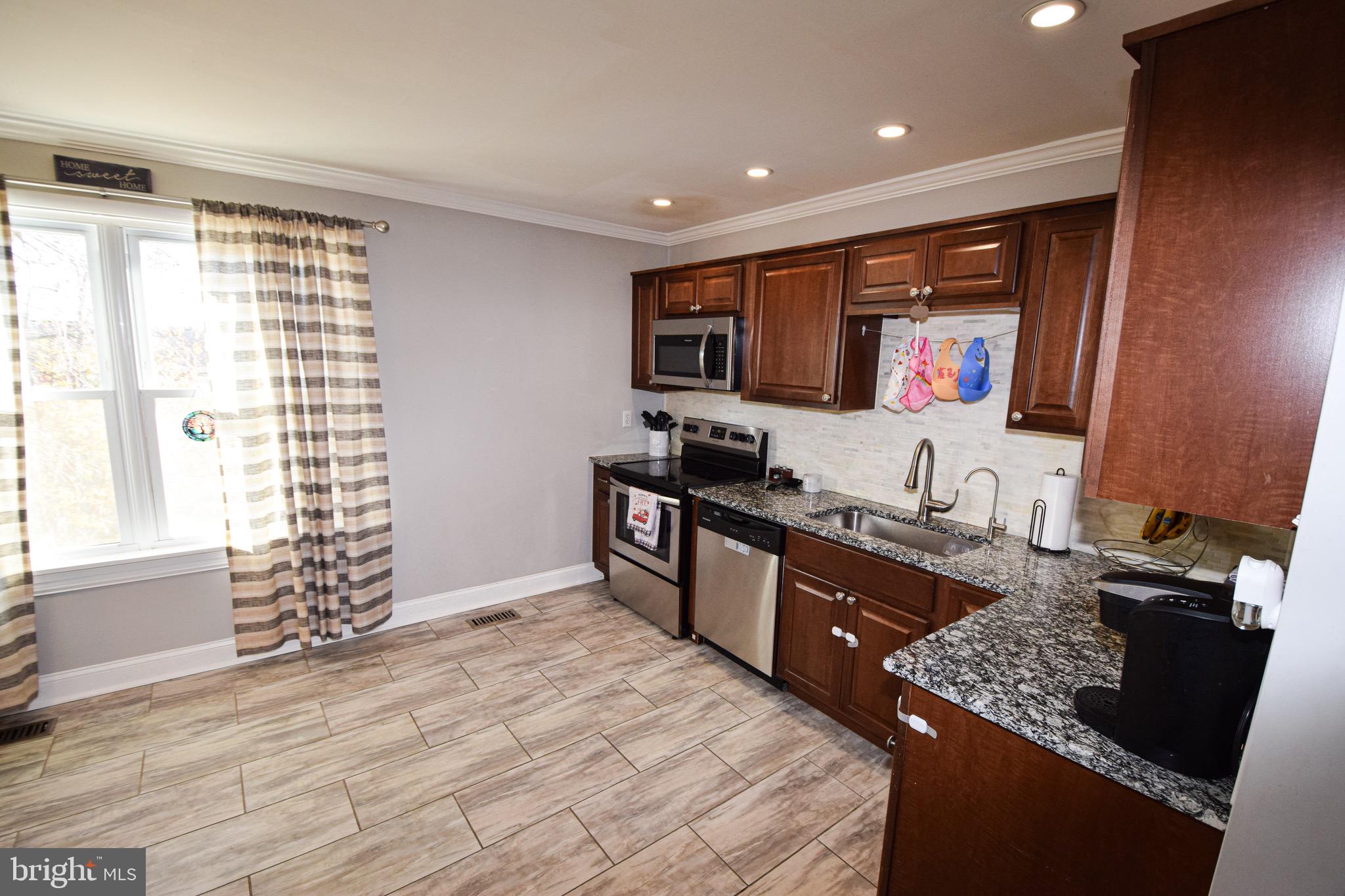 HARFORD SQUARE - Residential