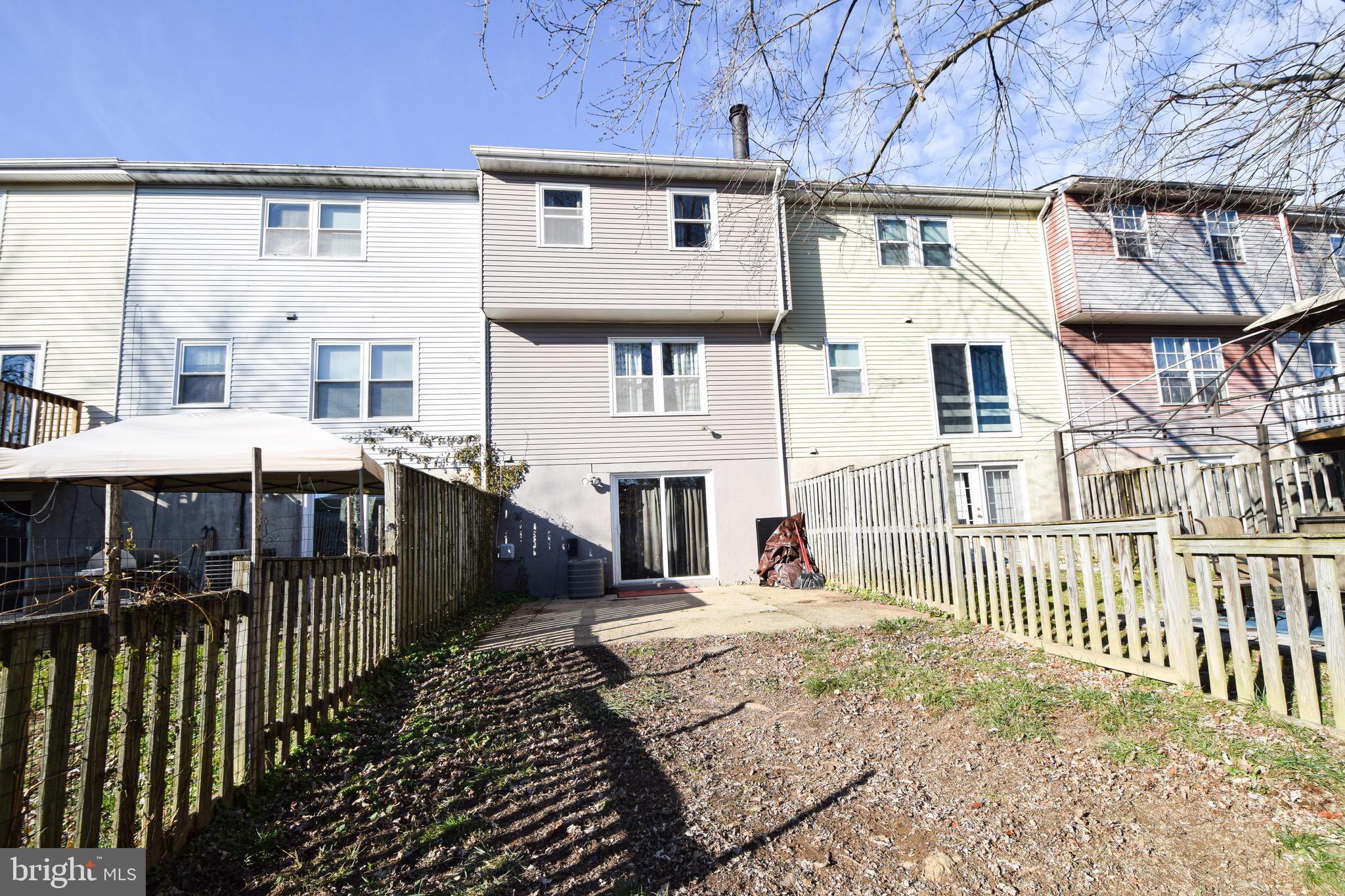 HARFORD SQUARE - Residential