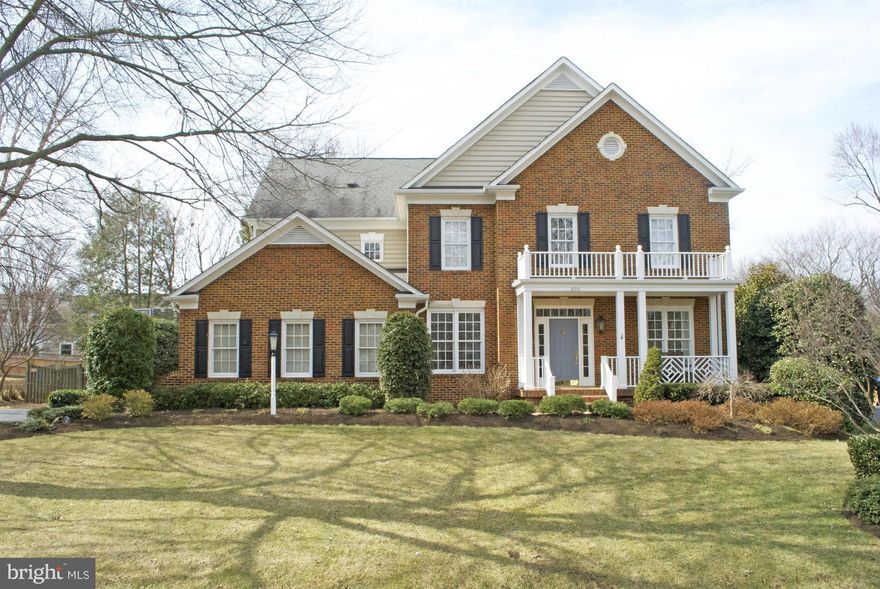 Located in downtown McLean. 4 BR & 4.5 BA 9 foot ceilings on main lvl, cozy library with built-in bookcases, spacious family room  & screened porch. Kitchen has all new appliances & great breakfast room. Newly renovated master bath w/ oversized steam shower. LL has a rec. room w/ a wet bar, den & full bath. Outdoors offers deck & new slate patio w/ fenced, private backyard.