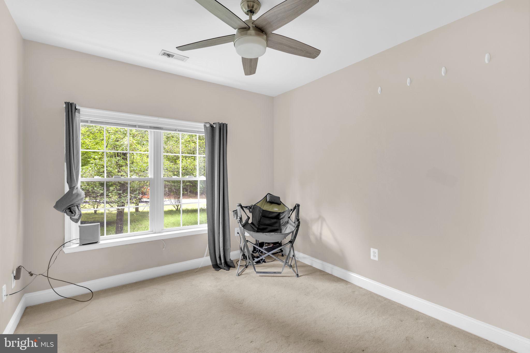 CASTLE CREEK - Residential Lease