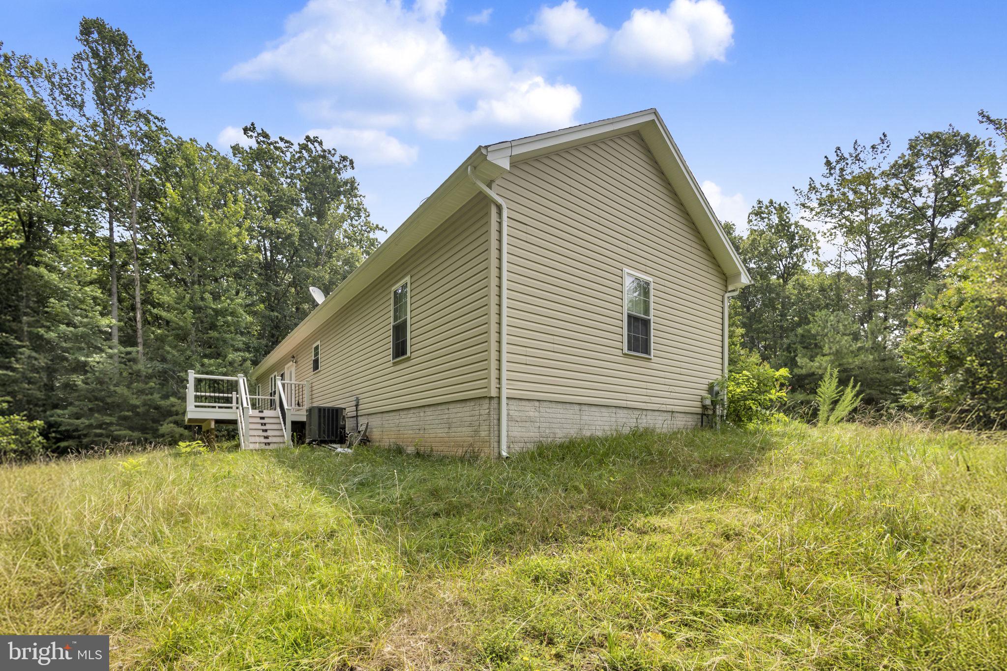 CASTLE CREEK - Residential Lease