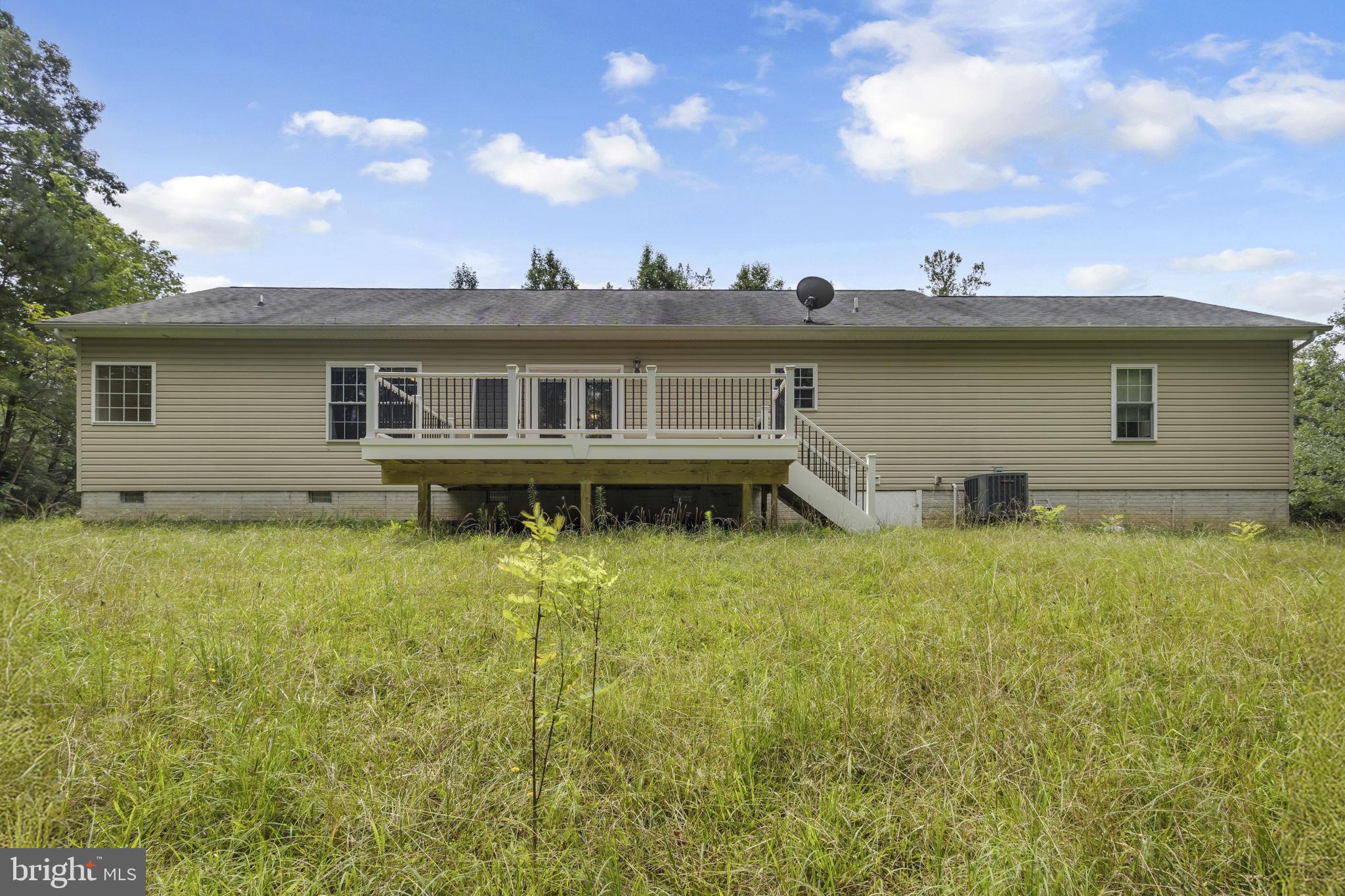 CASTLE CREEK - Residential Lease