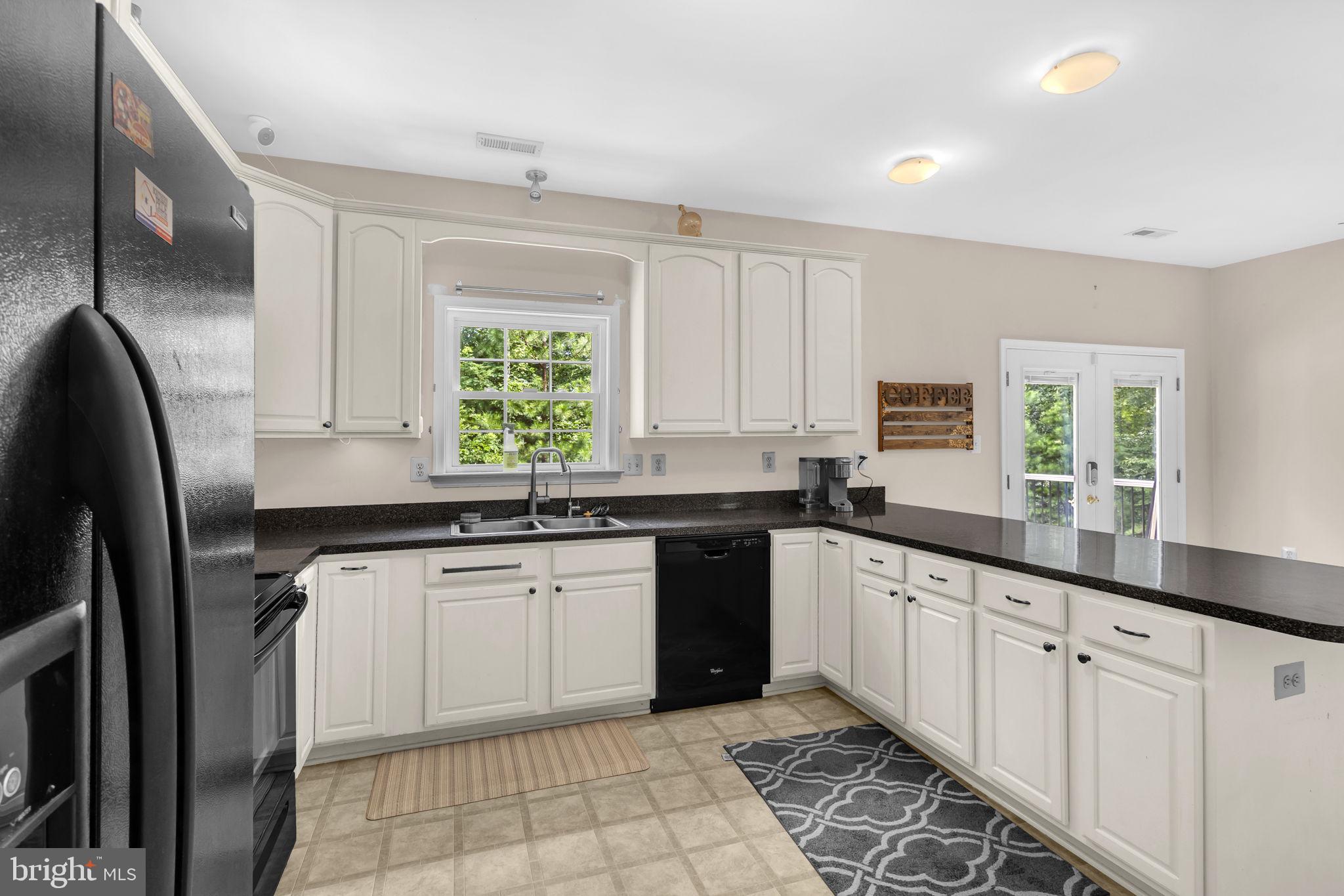 CASTLE CREEK - Residential Lease