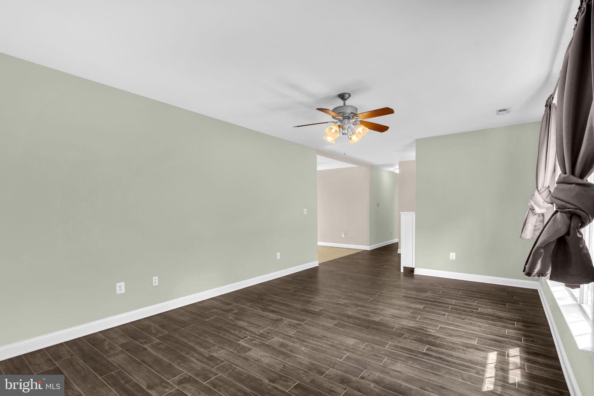 CASTLE CREEK - Residential Lease