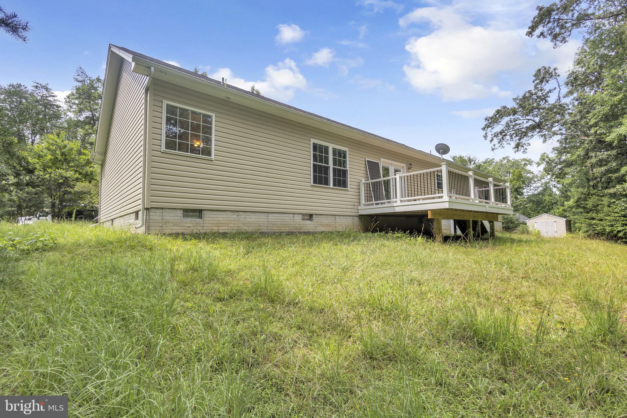 CASTLE CREEK - Residential Lease