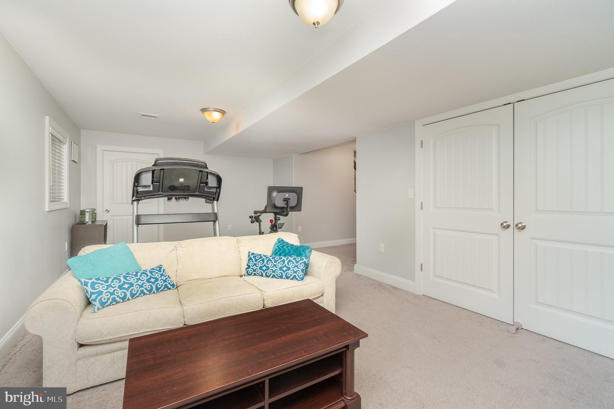 GUILFORD HILLS - Residential