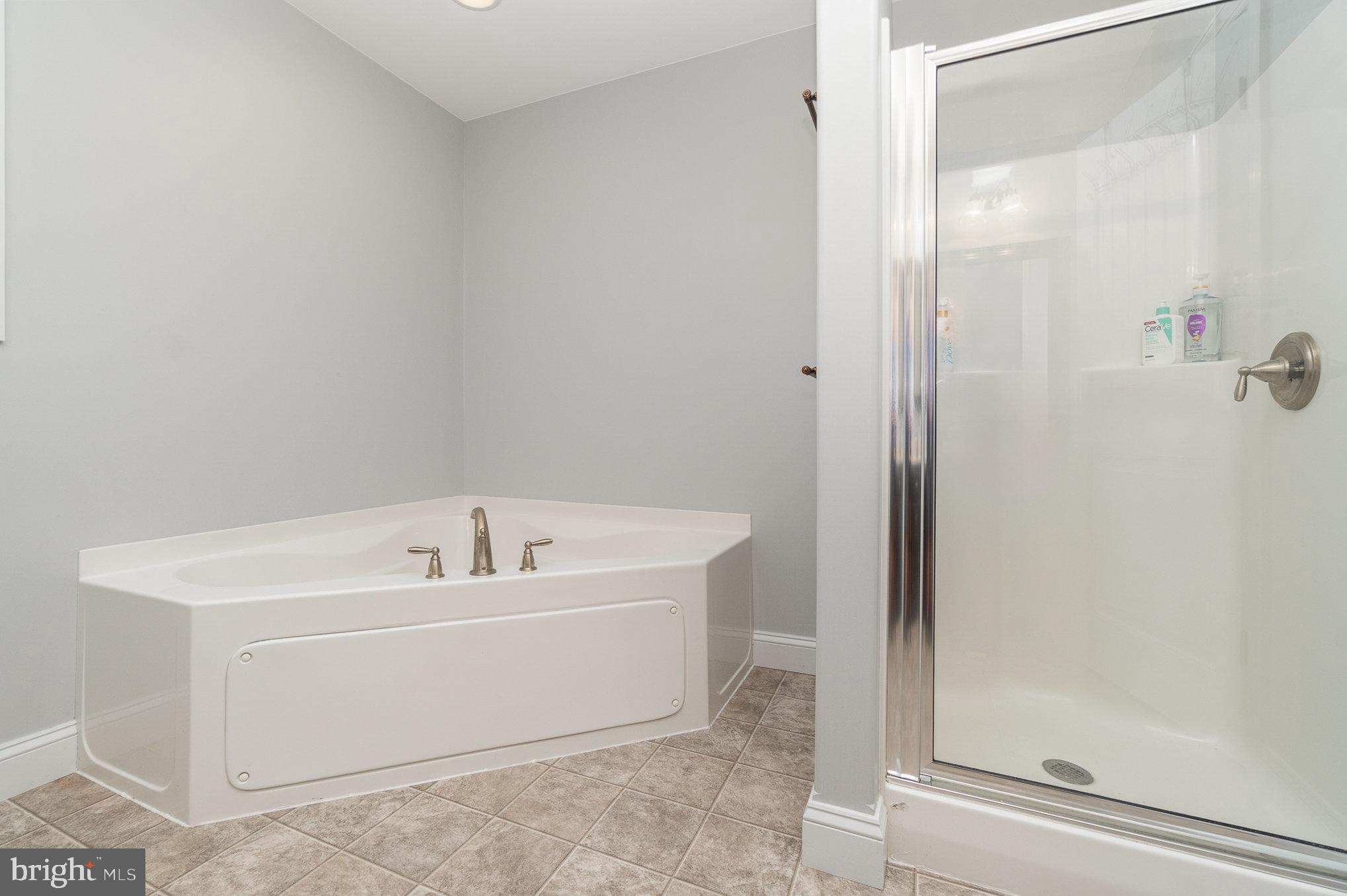 GUILFORD HILLS - Residential