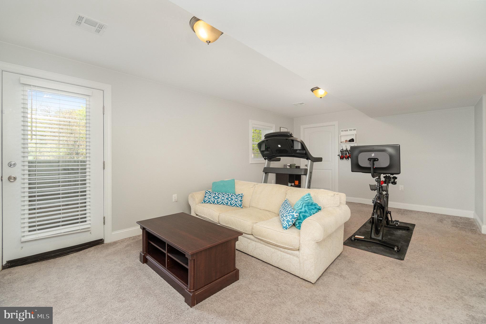 GUILFORD HILLS - Residential