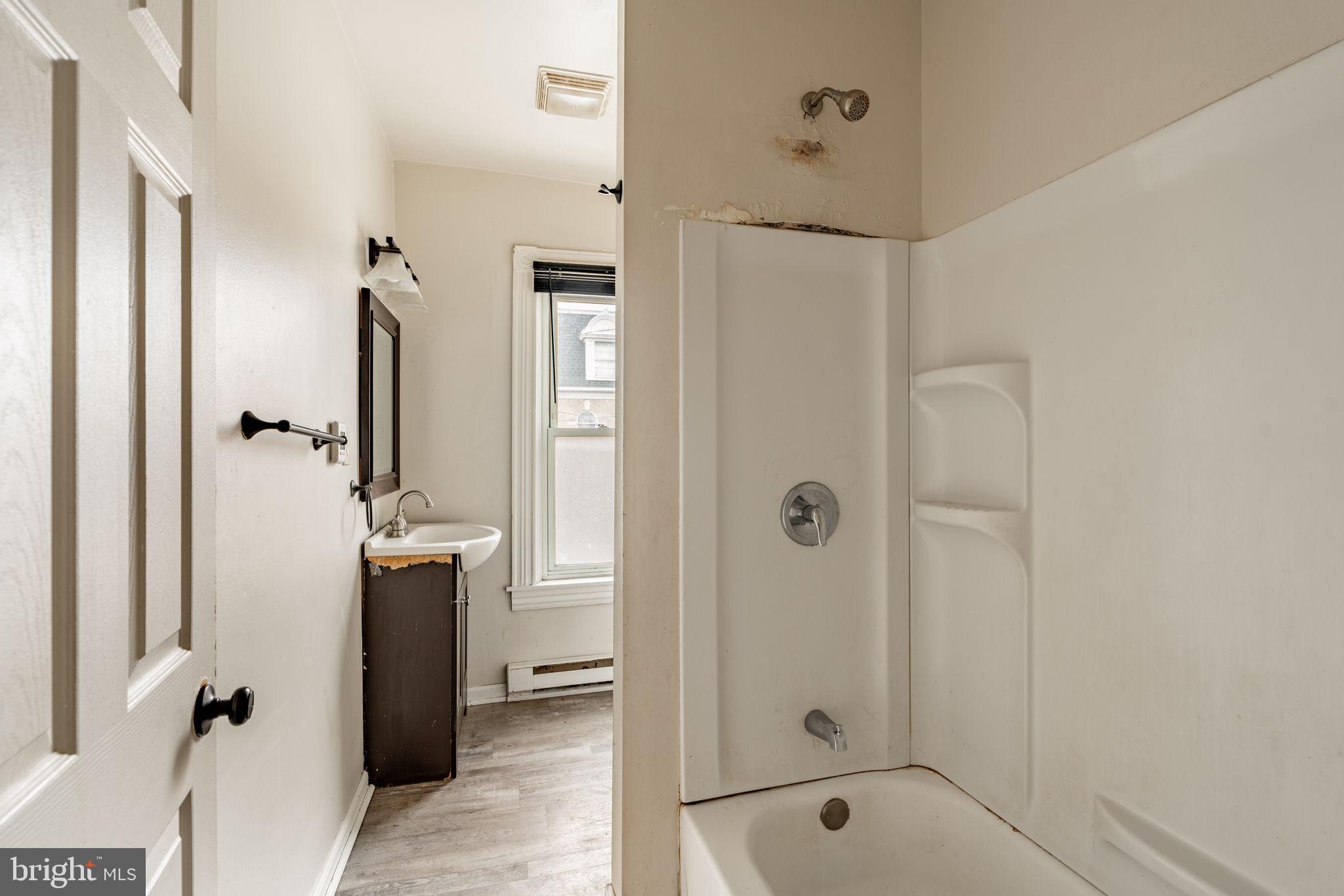 LANCASTER - Residential