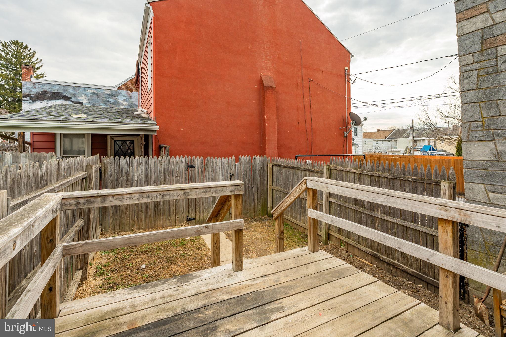 LANCASTER - Residential