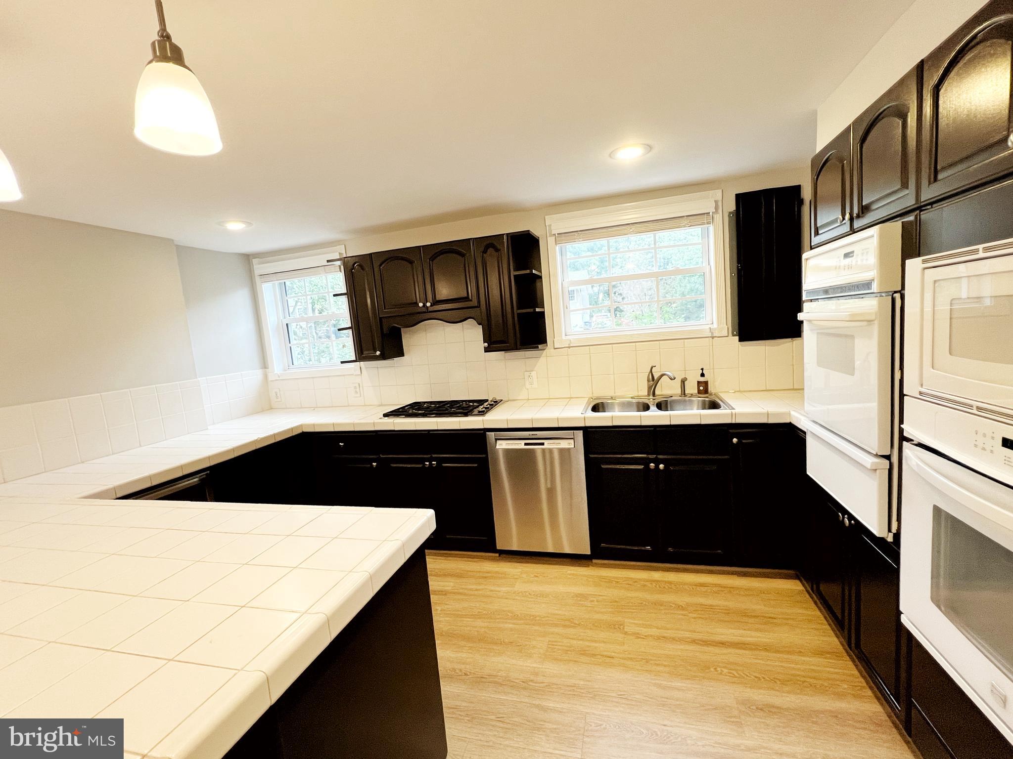 WESTGROVE - Residential Lease