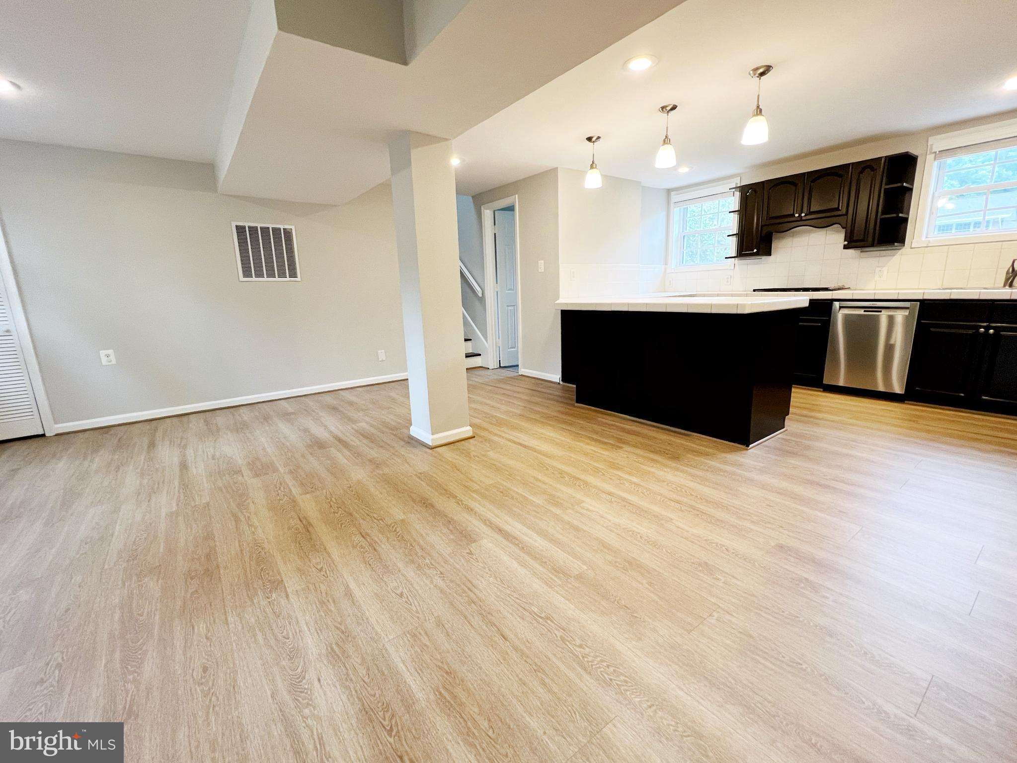 WESTGROVE - Residential Lease