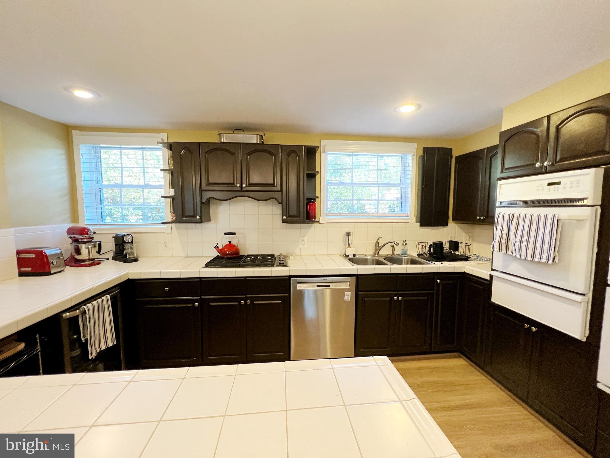 WESTGROVE - Residential Lease