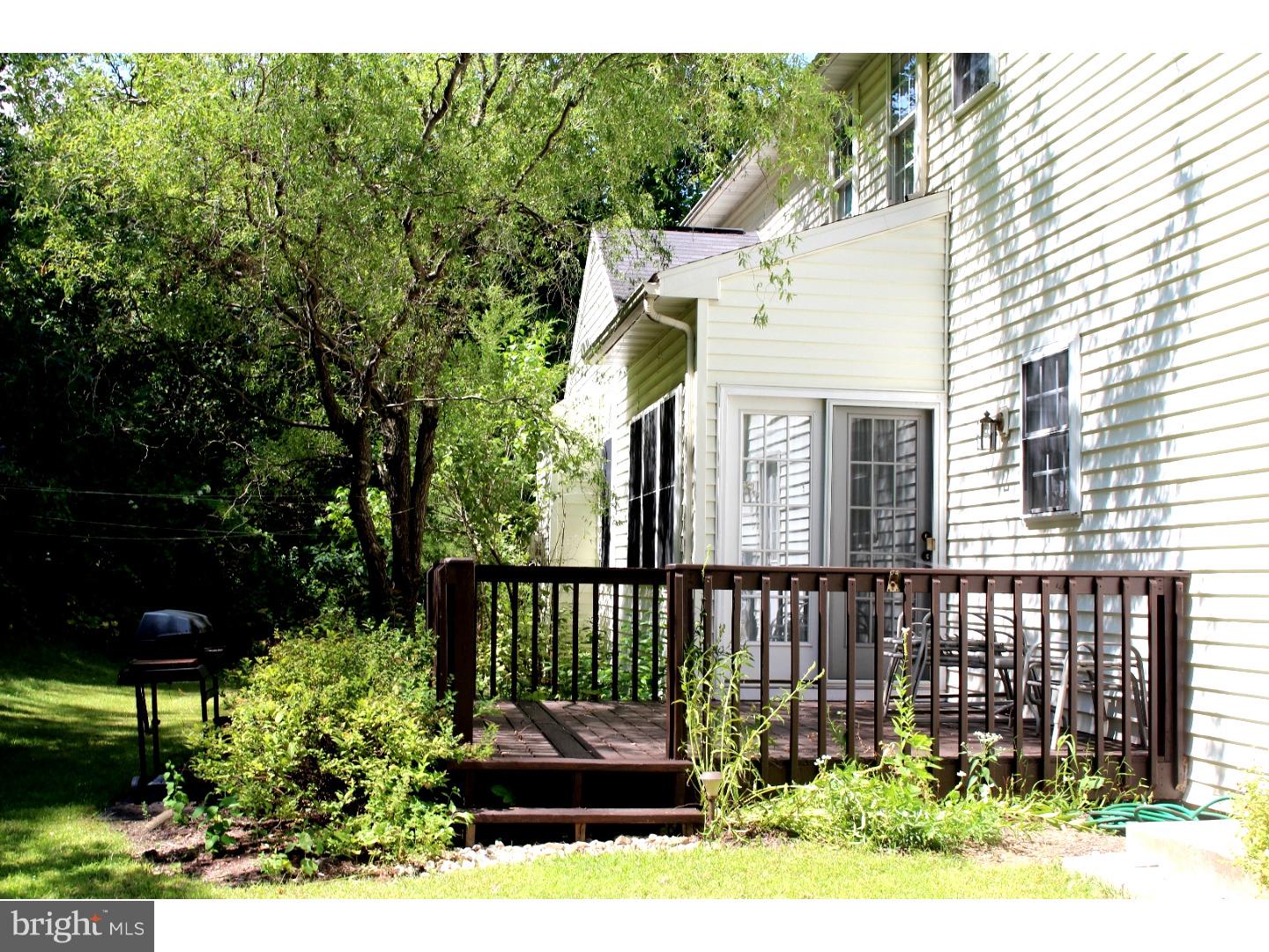 PATHFINDER WOODS - Residential