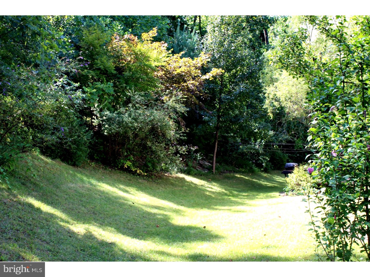 PATHFINDER WOODS - Residential