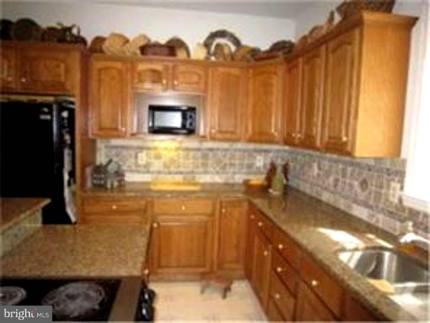 PATHFINDER WOODS - Residential