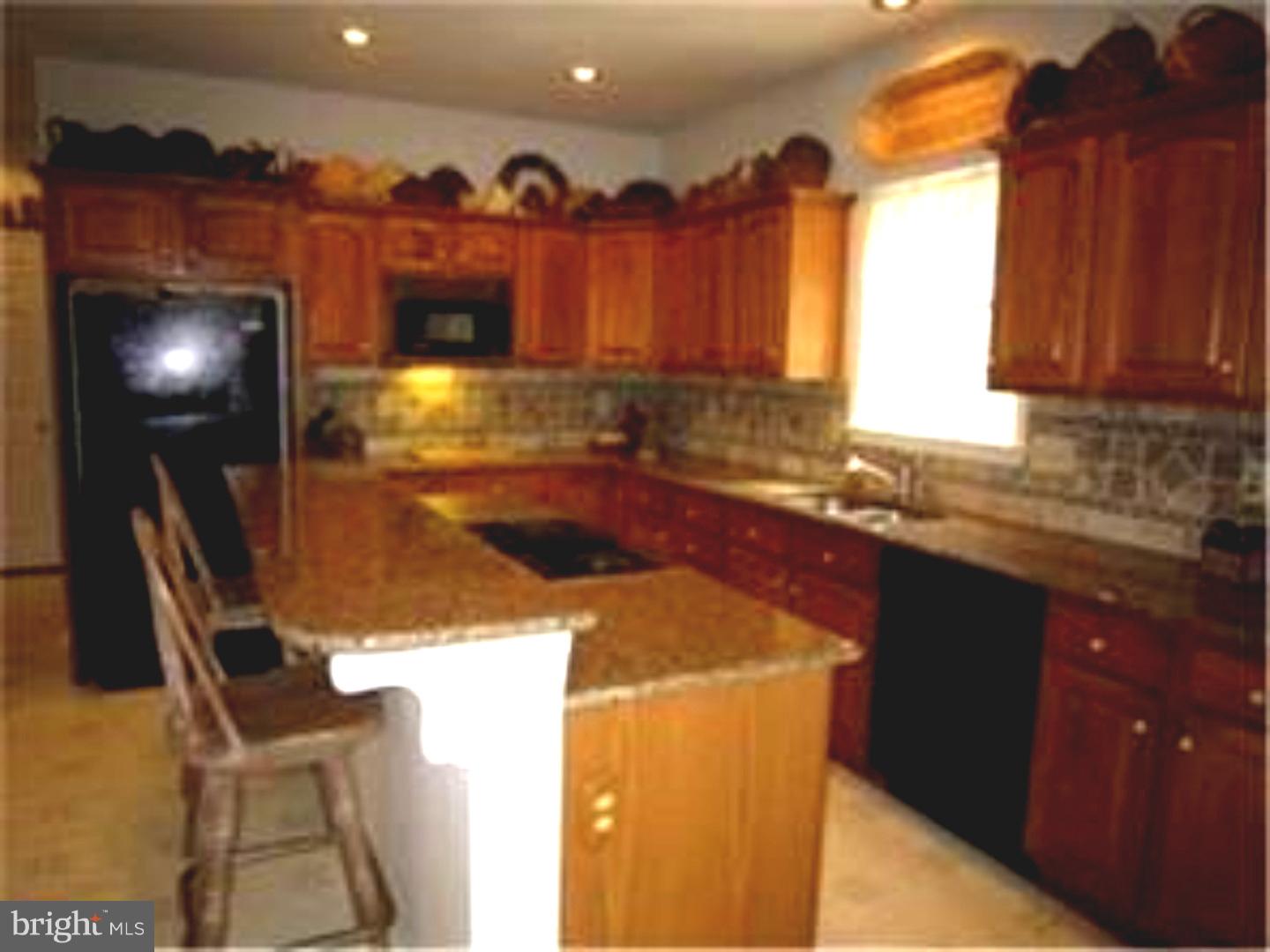 PATHFINDER WOODS - Residential