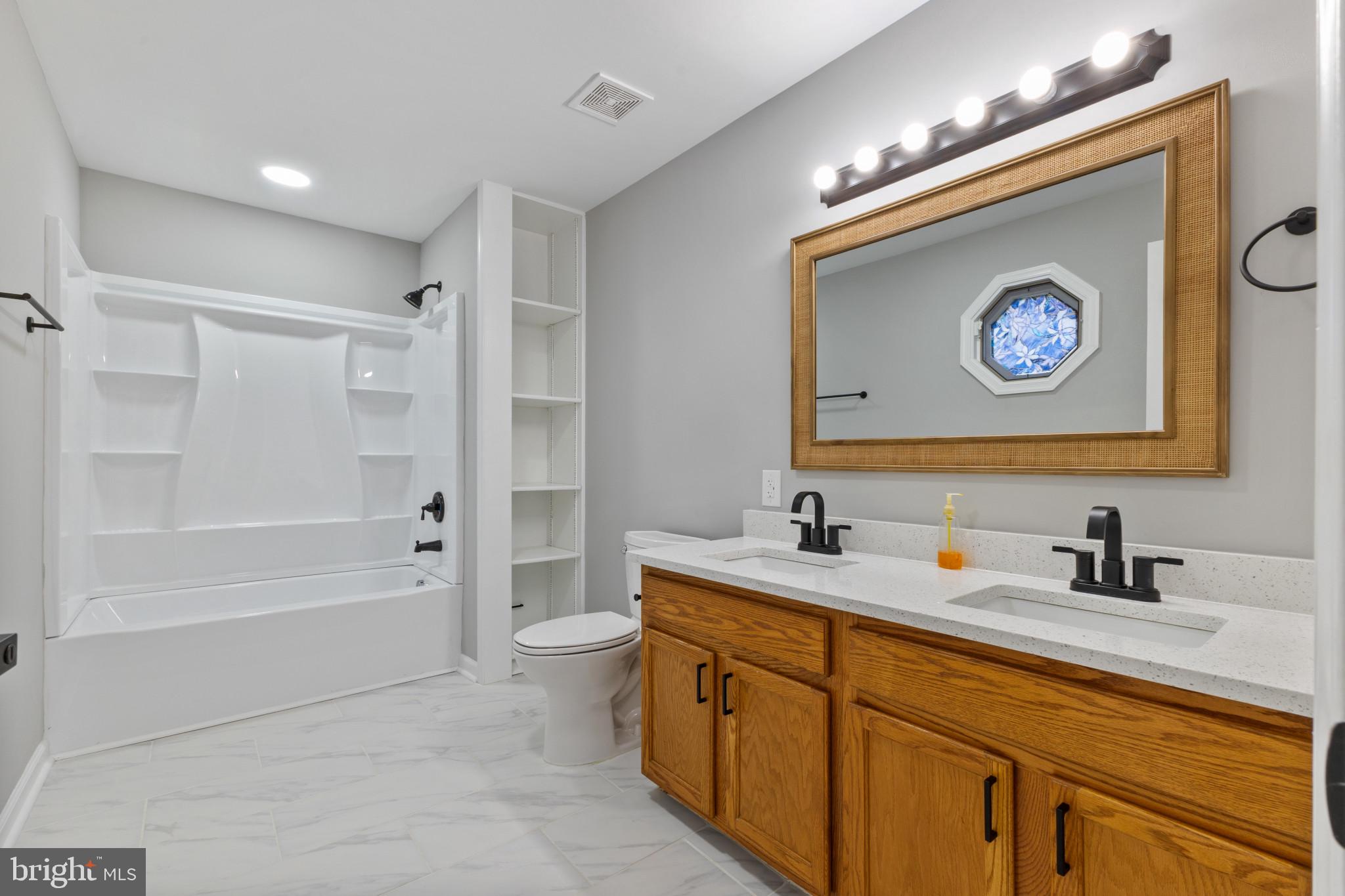 EDGE HILL - Residential