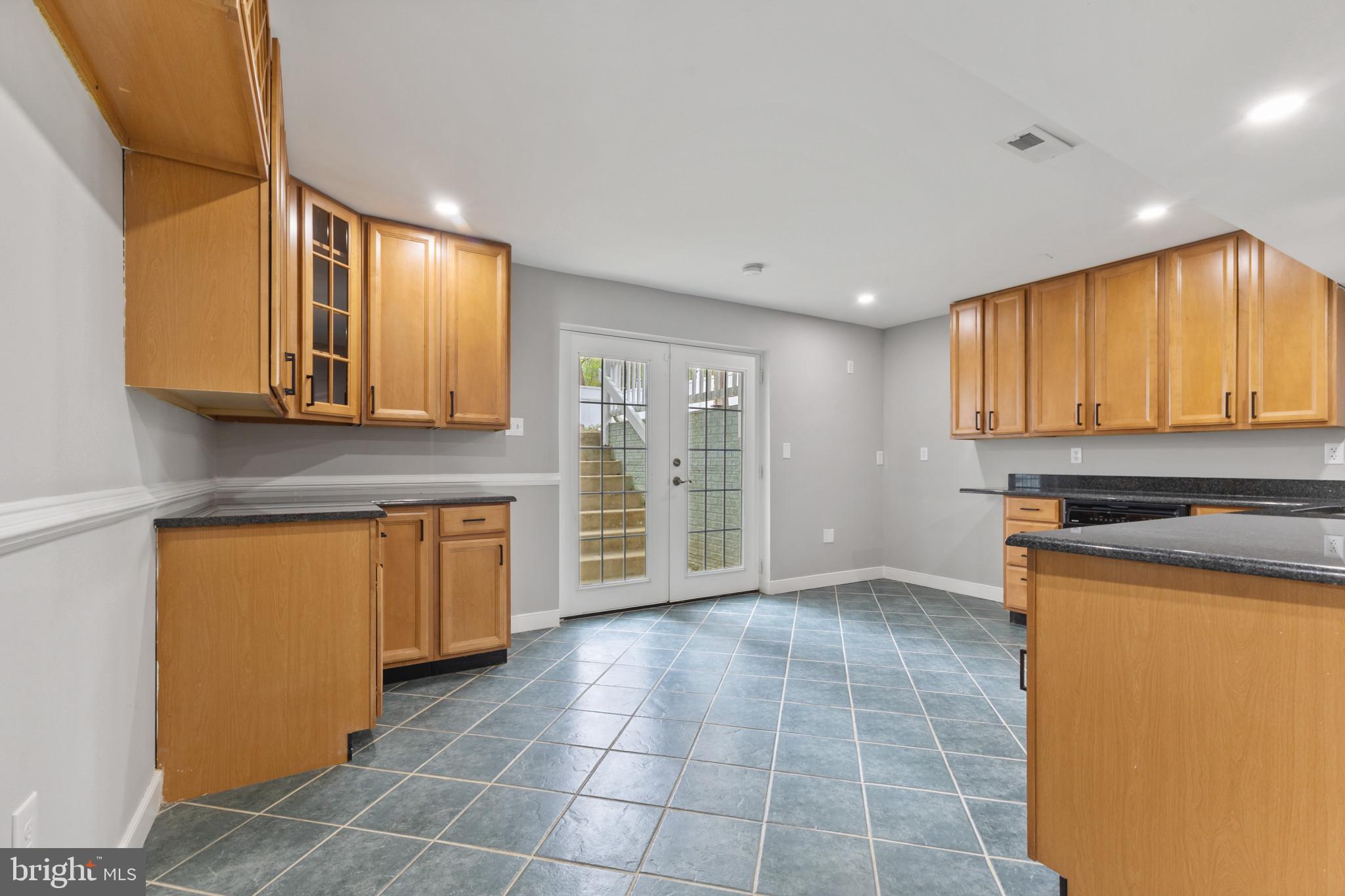 EDGE HILL - Residential