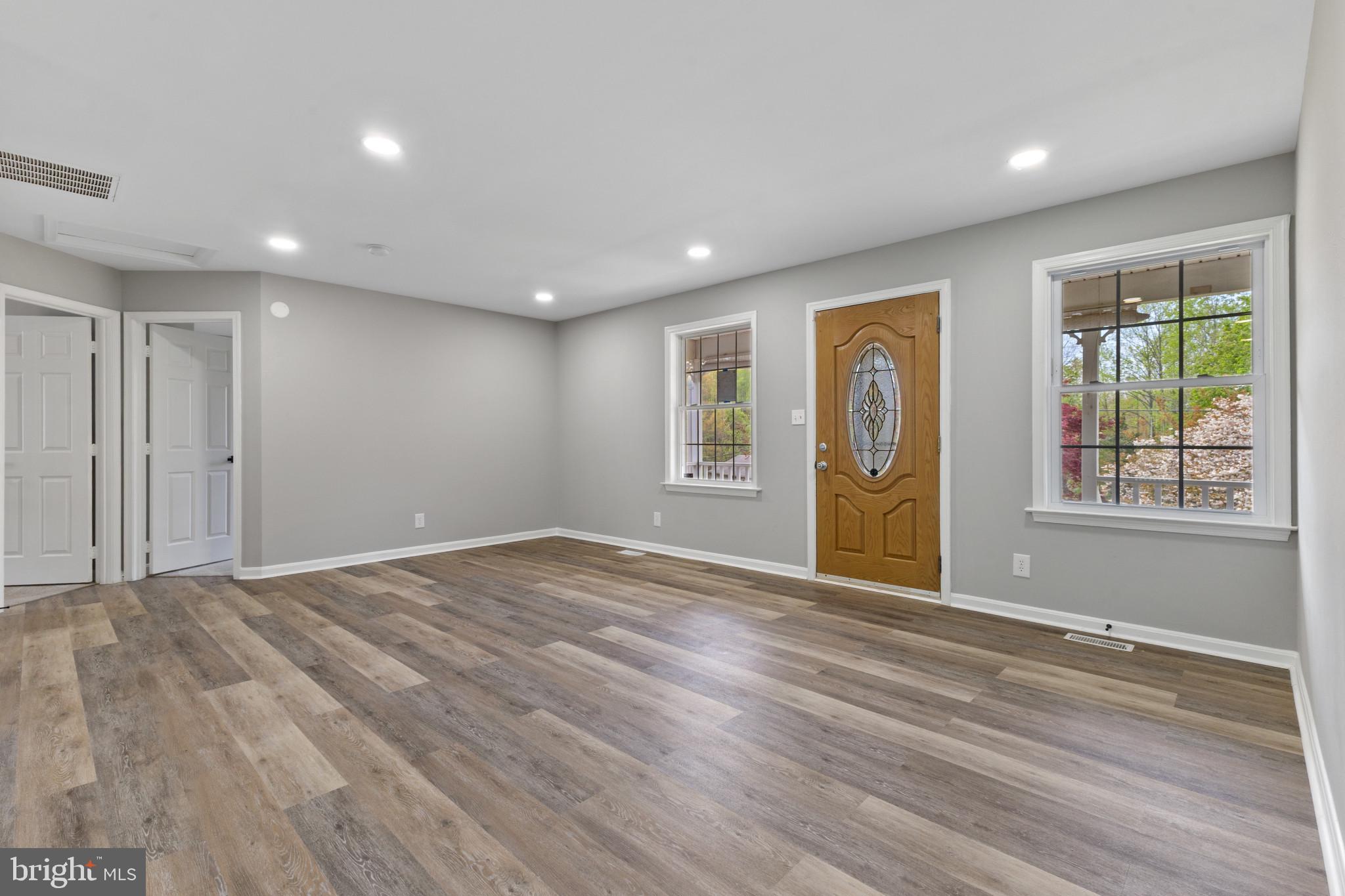 EDGE HILL - Residential