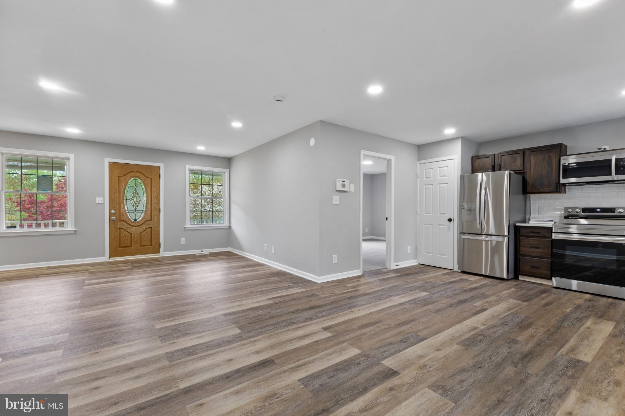 EDGE HILL - Residential